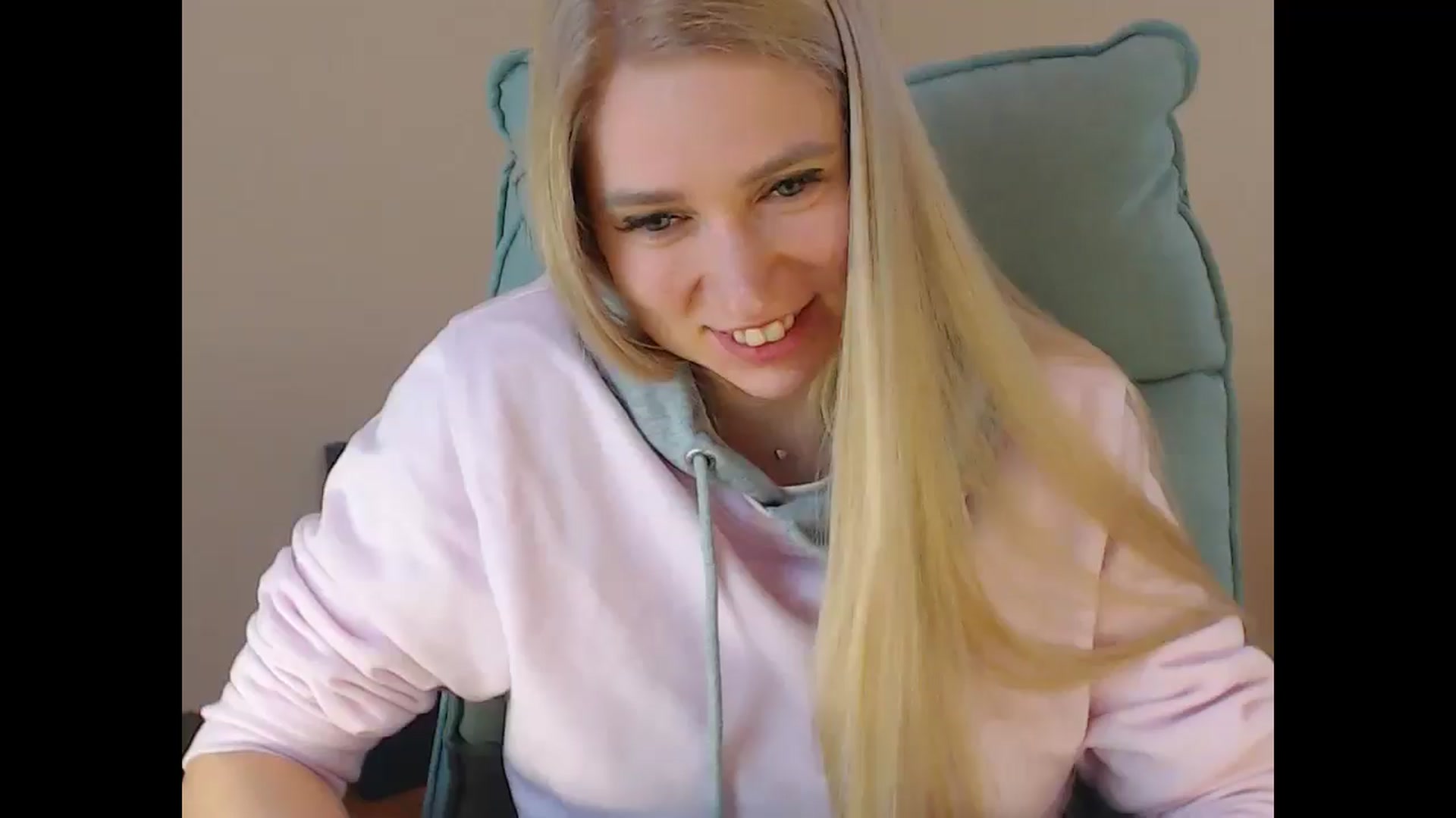 Gallery image thumbnail from Miss_Sylvia's myfreecams stream on, 04/18/2025, 16:48 image 10 of 20