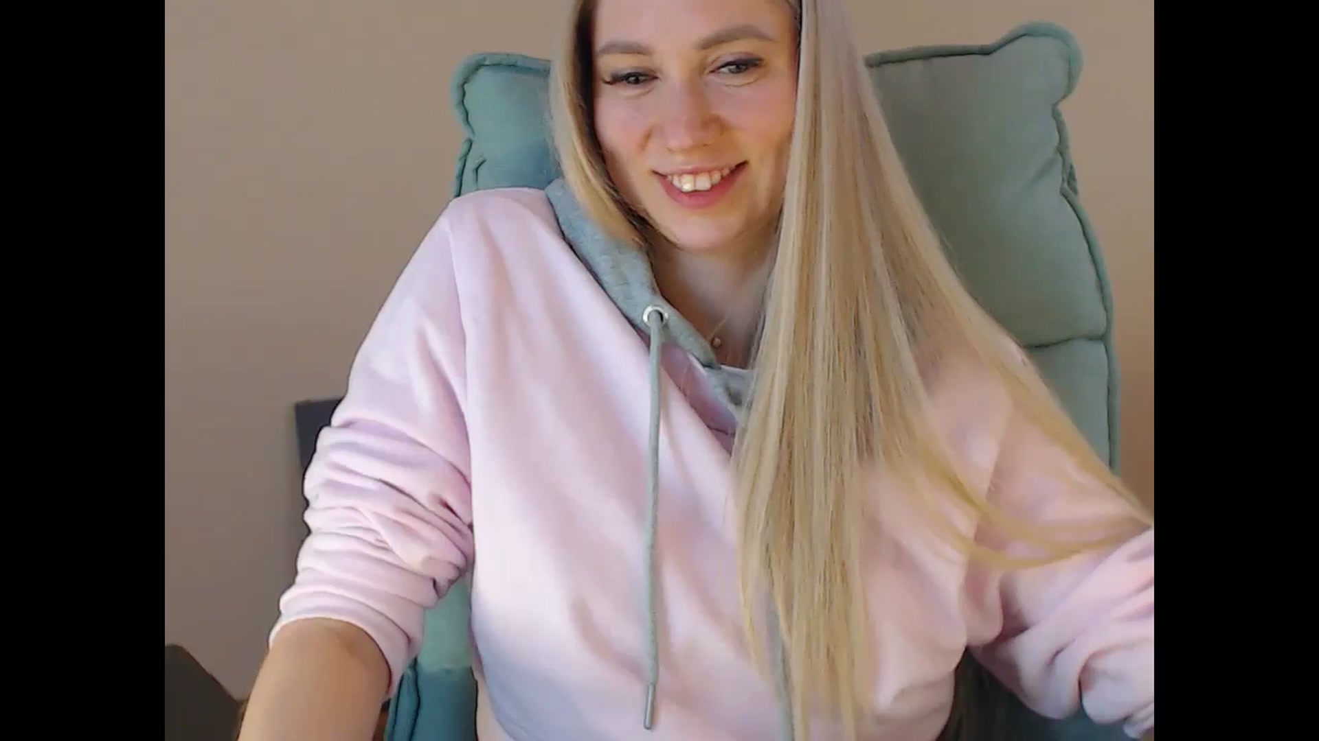 Gallery image thumbnail from Miss_Sylvia's myfreecams stream on, 04/18/2025, 16:48 image 12 of 20