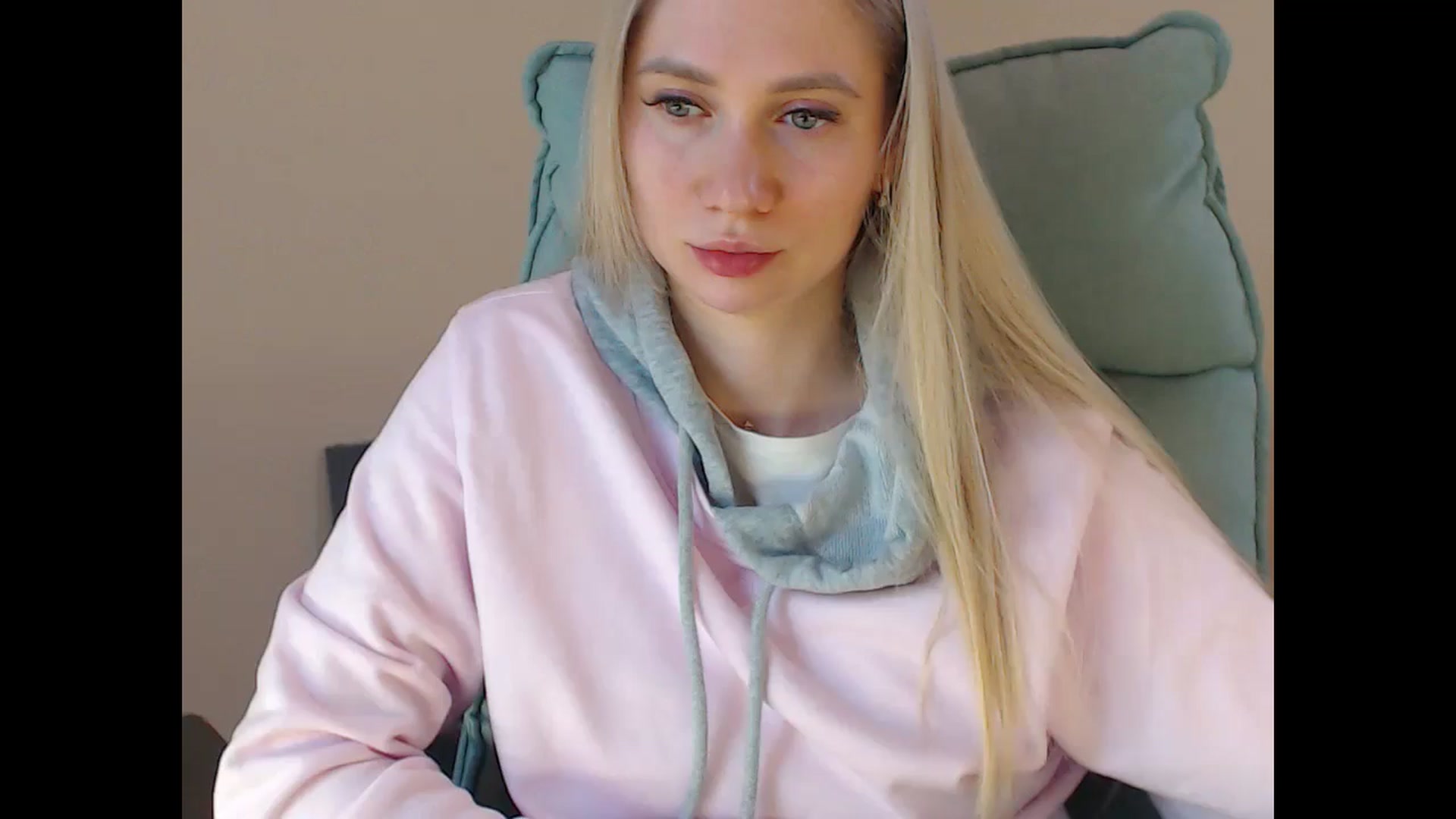 Gallery image thumbnail from Miss_Sylvia's myfreecams stream on, 04/18/2025, 17:36 image 16 of 20