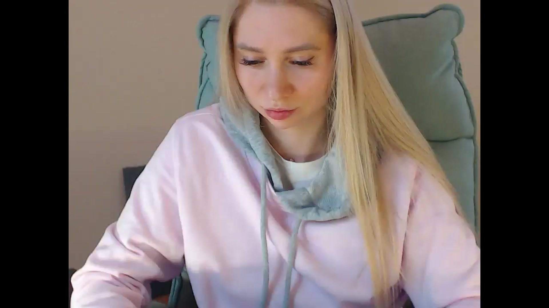 Gallery image thumbnail from Miss_Sylvia's myfreecams stream on, 04/18/2025, 17:36 image 20 of 20