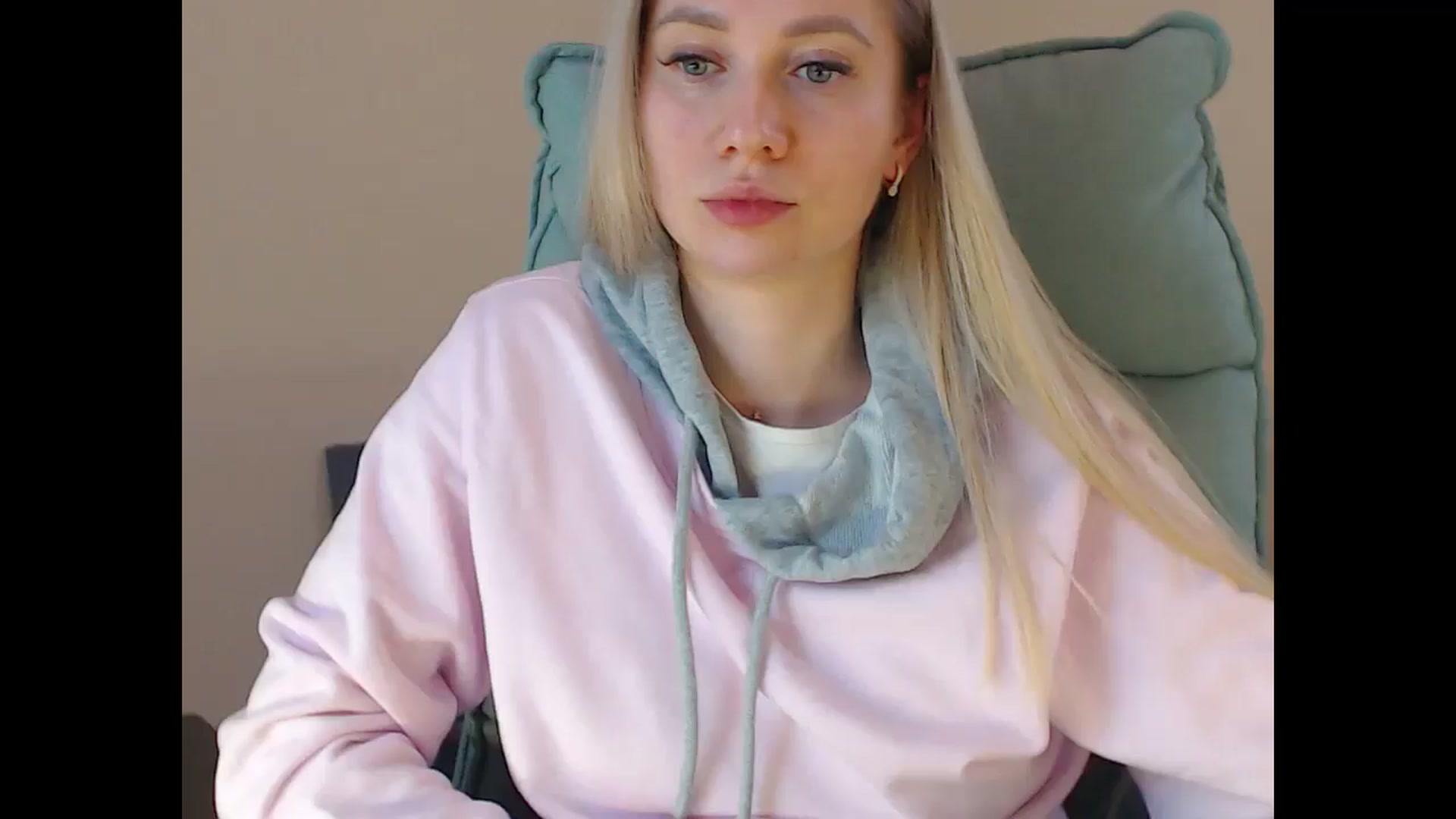 Gallery image thumbnail from Miss_Sylvia's myfreecams stream on, 04/18/2025, 17:36 image 6 of 20
