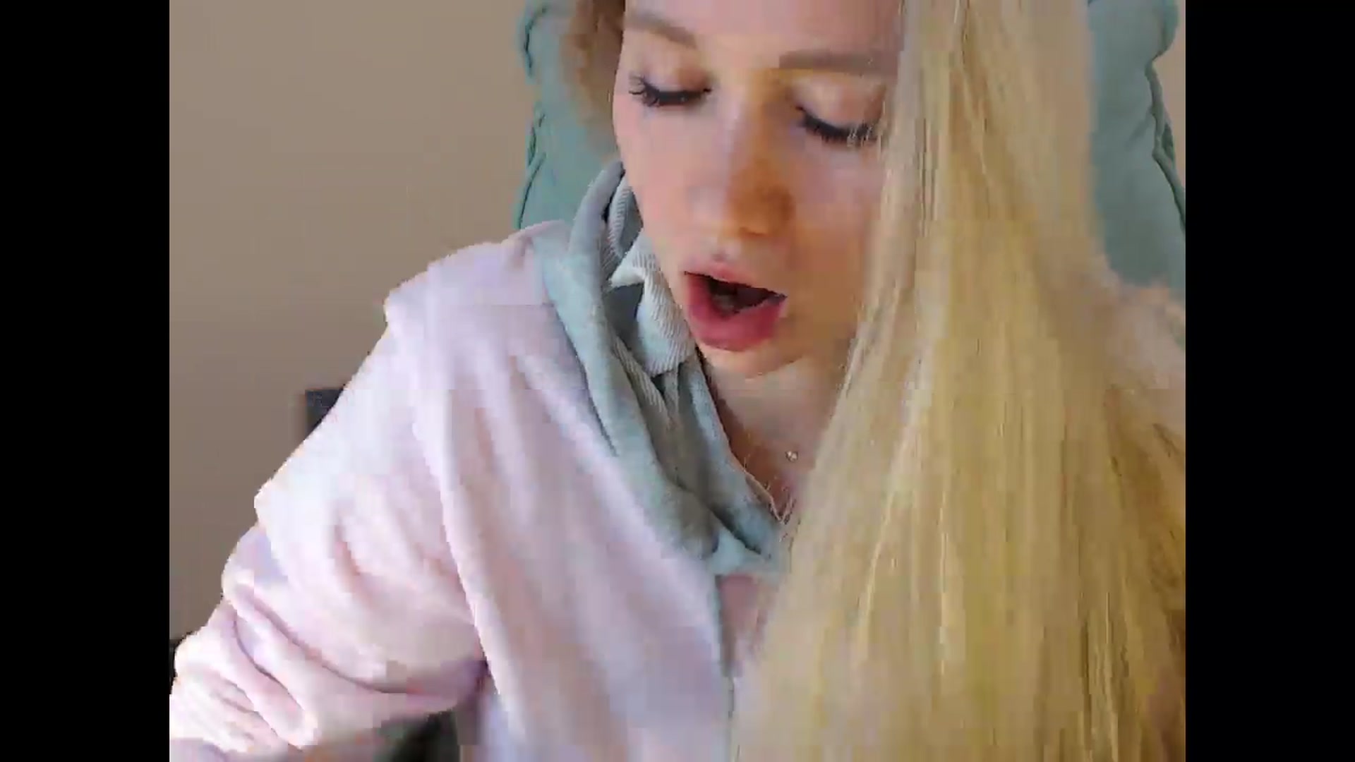 Gallery image thumbnail from Miss_Sylvia's myfreecams stream on, 04/18/2025, 19:01 image 13 of 20