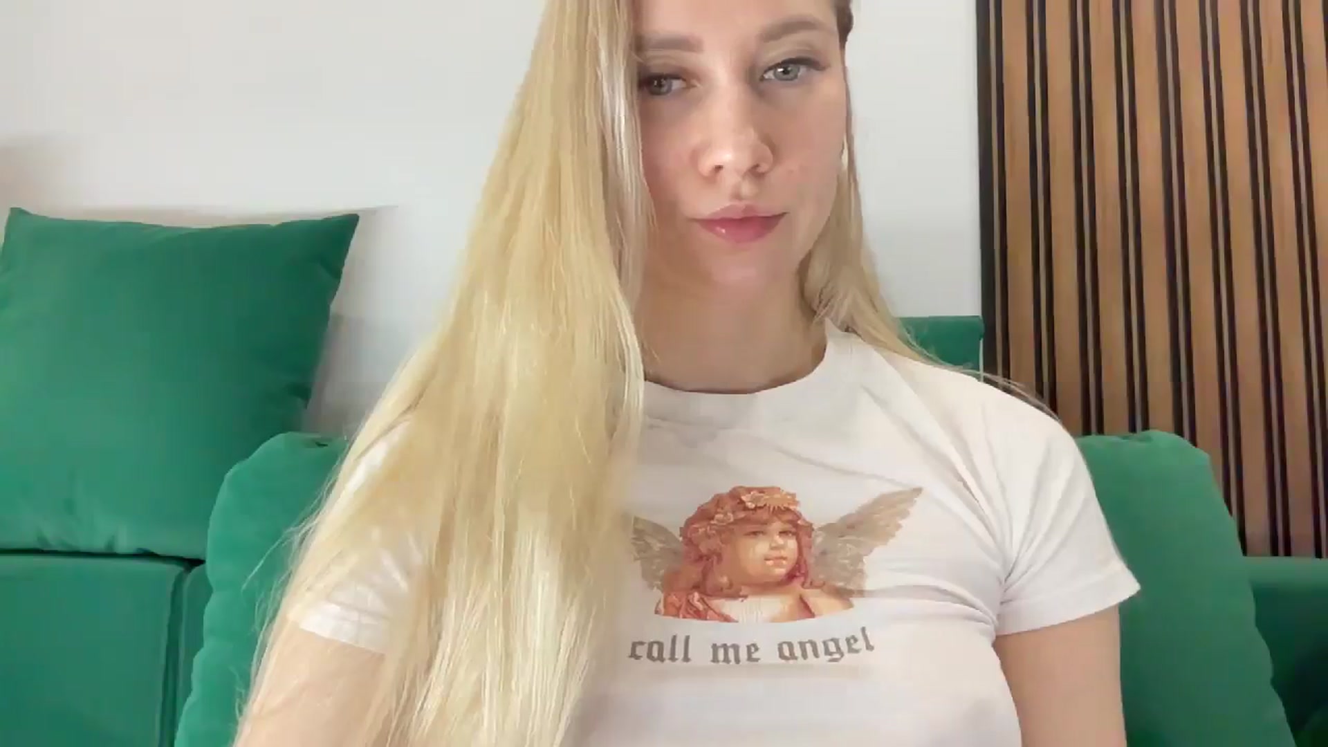 Gallery image thumbnail from Miss_Sylvia's myfreecams stream on, 04/19/2025, 18:40 image 8 of 20