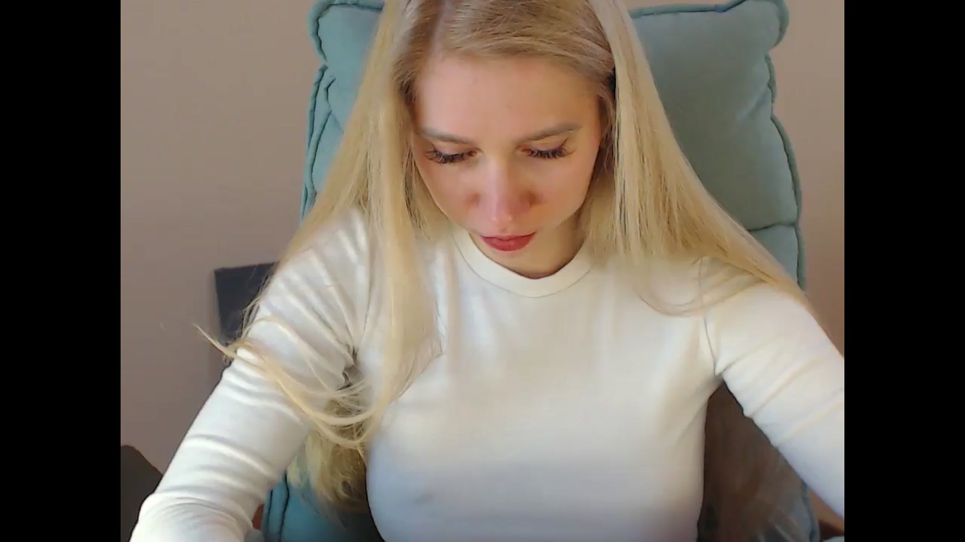 Gallery image thumbnail from Miss_Sylvia's myfreecams stream on, 04/21/2025, 19:32 image 5 of 20