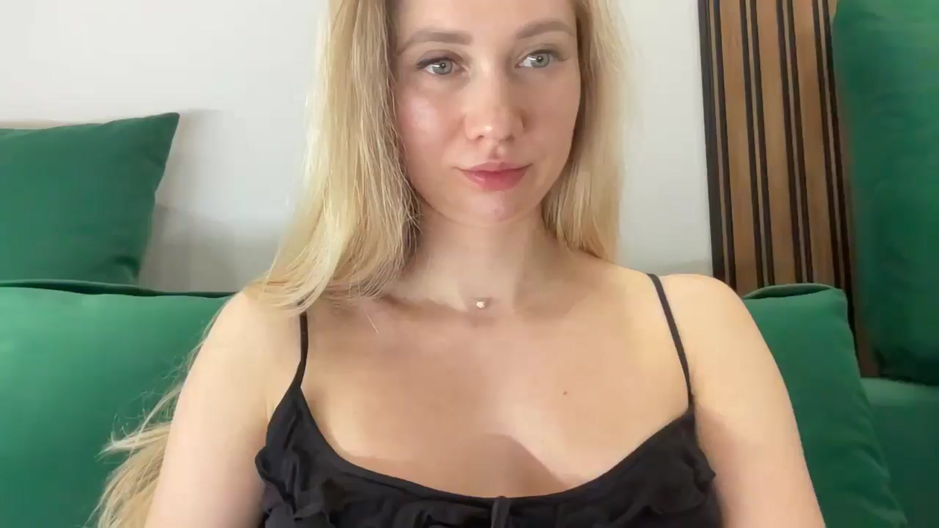 Gallery image thumbnail from Miss_Sylvia's myfreecams stream on, 04/25/2025, 19:11 image 19 of 20