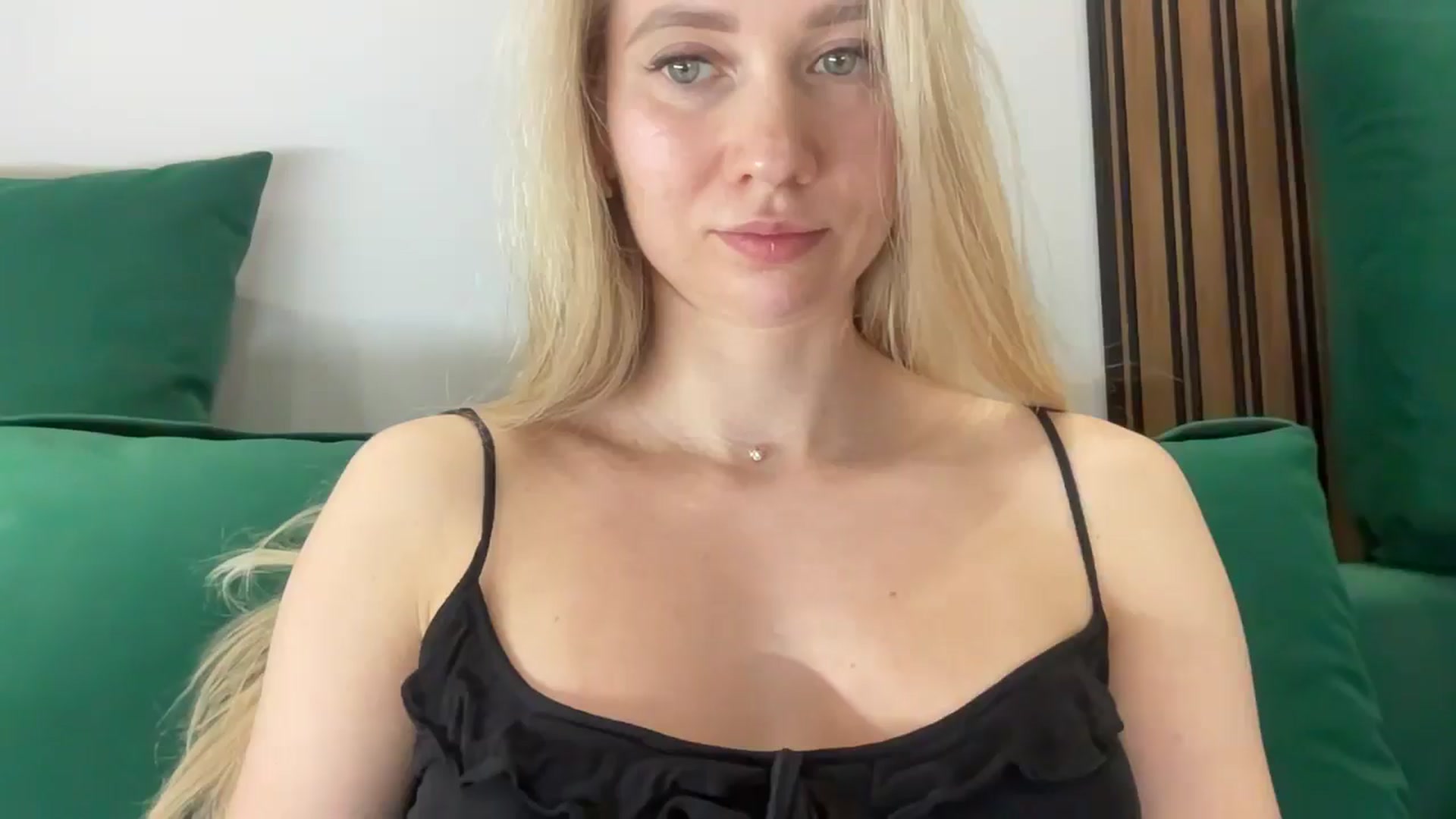 Gallery image thumbnail from Miss_Sylvia's myfreecams stream on, 04/25/2025, 19:11 image 14 of 20