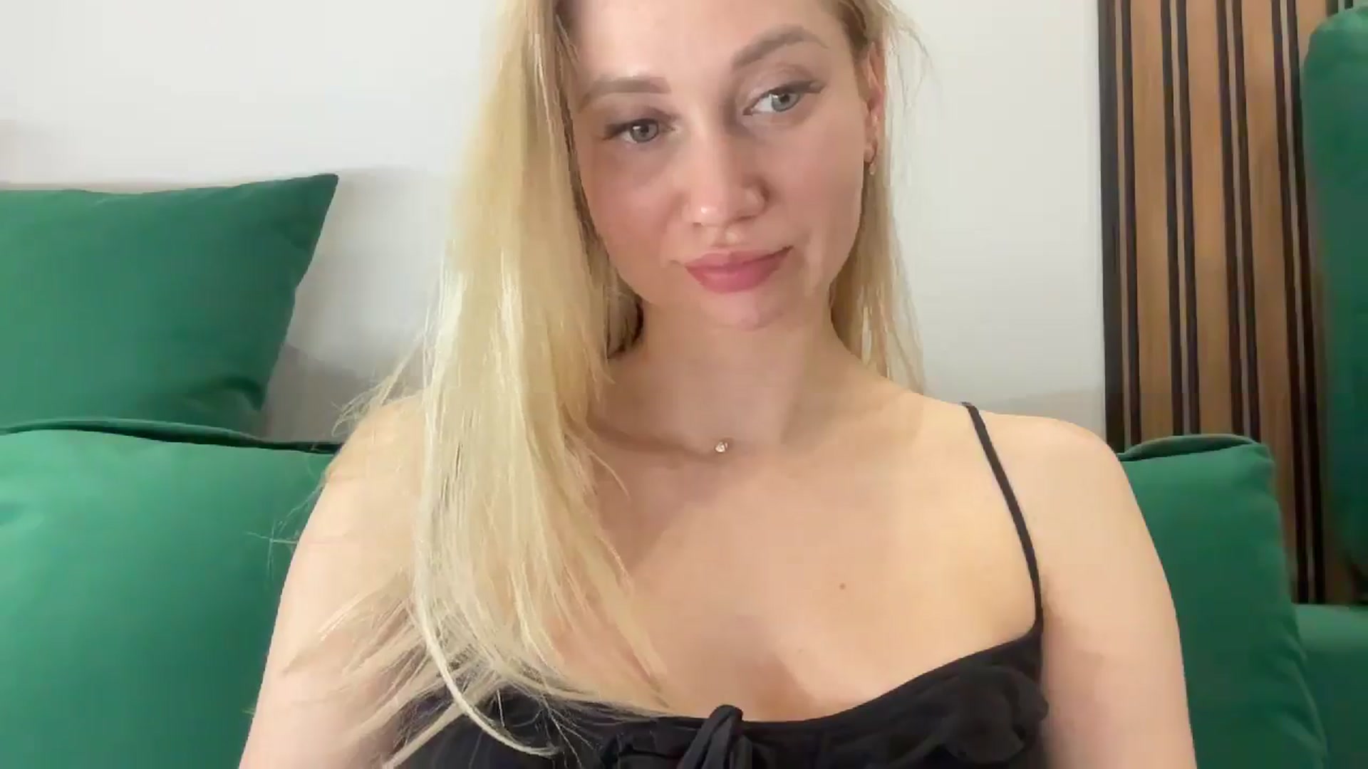 Gallery image thumbnail from Miss_Sylvia's myfreecams stream on, 04/25/2025, 20:58 image 18 of 20