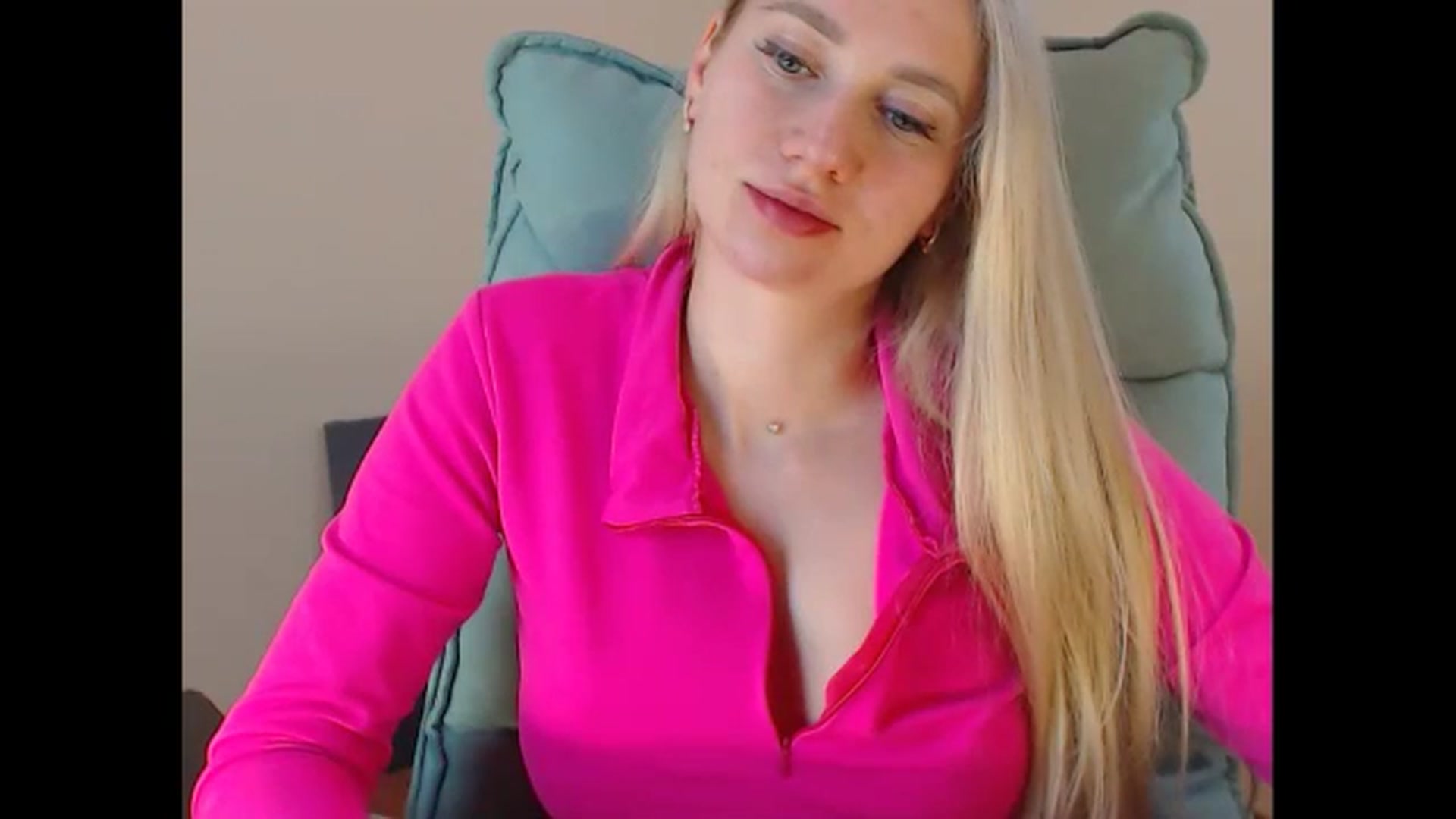 Gallery image thumbnail from Miss_Sylvia's myfreecams stream on, 04/28/2025, 14:33 image 5 of 20