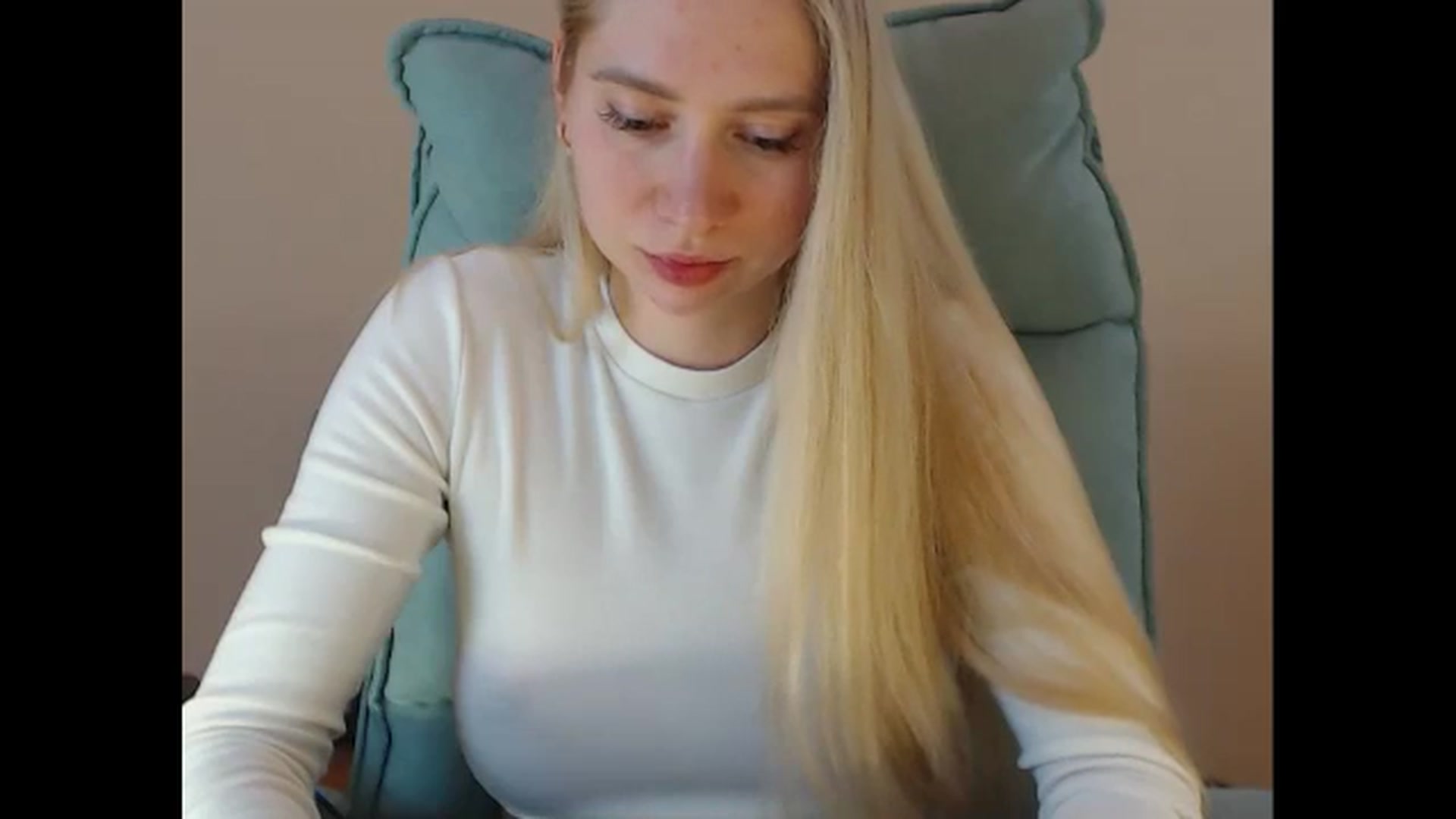Gallery image thumbnail from Miss_Sylvia's myfreecams stream on, 05/01/2025, 14:26 image 7 of 20