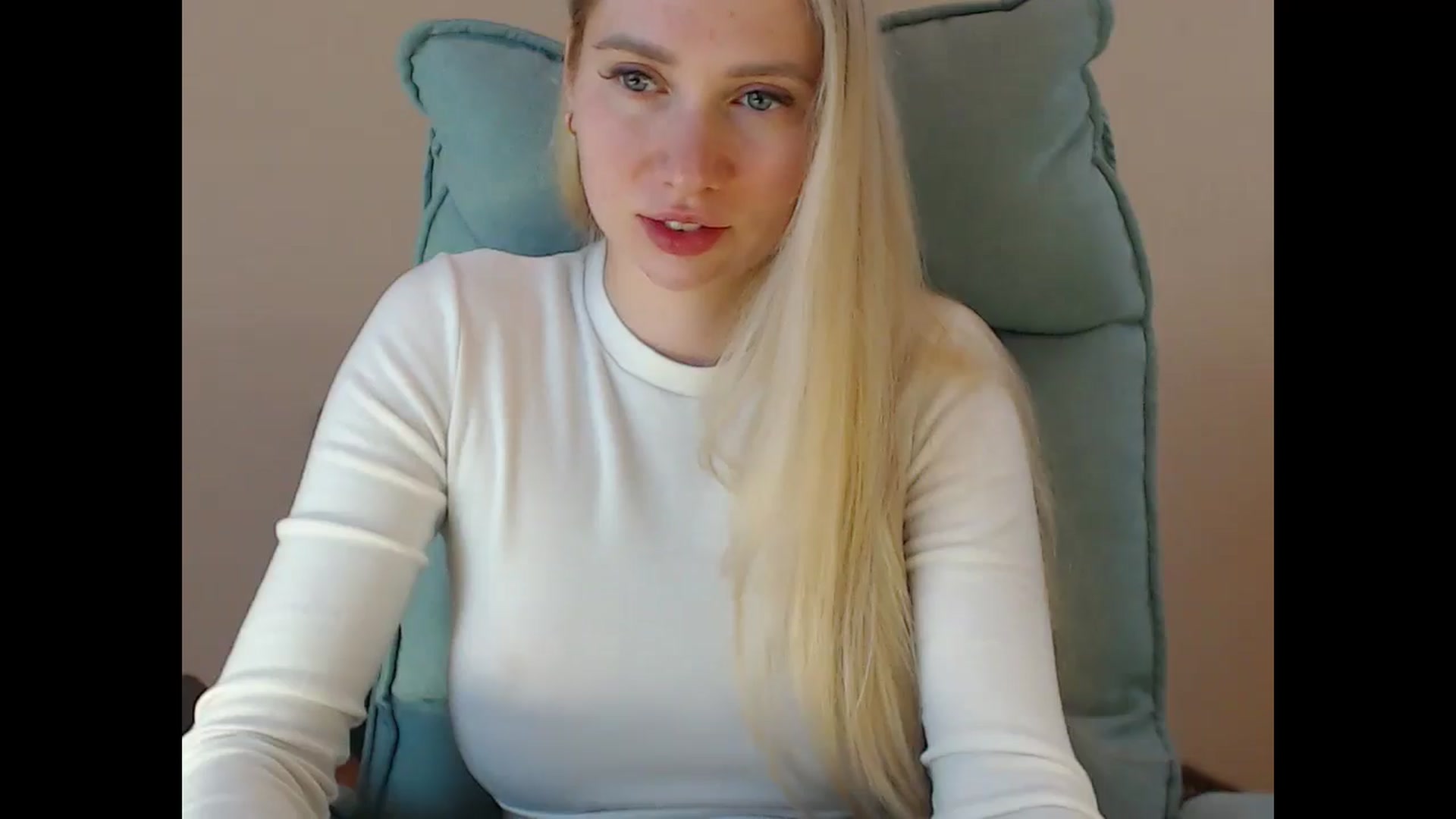 Gallery image thumbnail from Miss_Sylvia's myfreecams stream on, 05/01/2025, 14:41 image 15 of 20