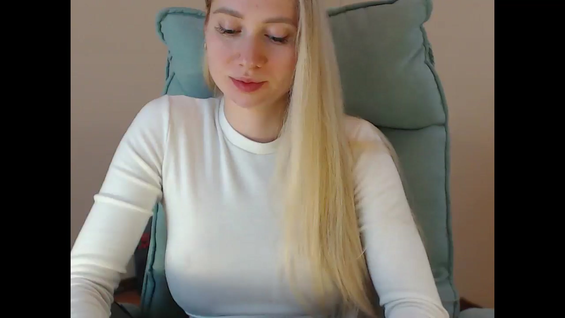 Gallery image thumbnail from Miss_Sylvia's myfreecams stream on, 05/01/2025, 14:41 image 20 of 20