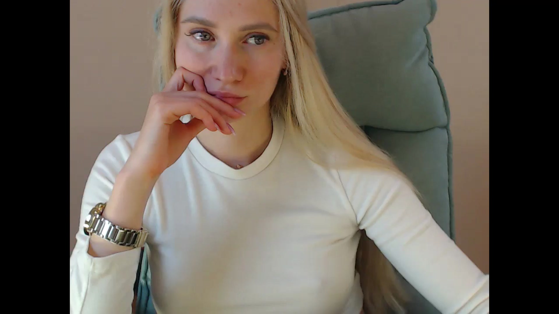 Gallery image thumbnail from Miss_Sylvia's myfreecams stream on, 05/01/2025, 15:06 image 6 of 20
