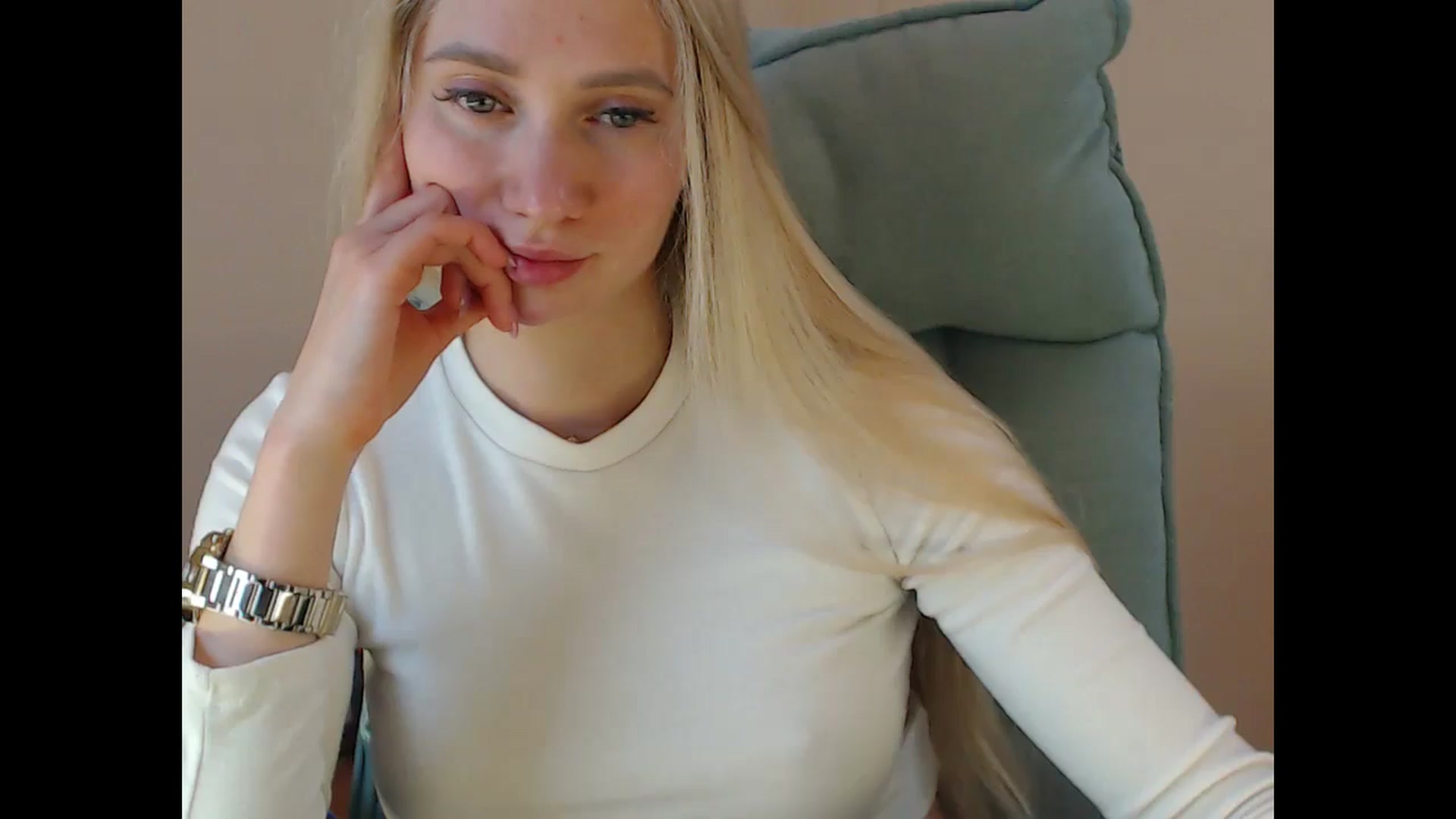 Gallery image thumbnail from Miss_Sylvia's myfreecams stream on, 05/01/2025, 15:06 image 9 of 20