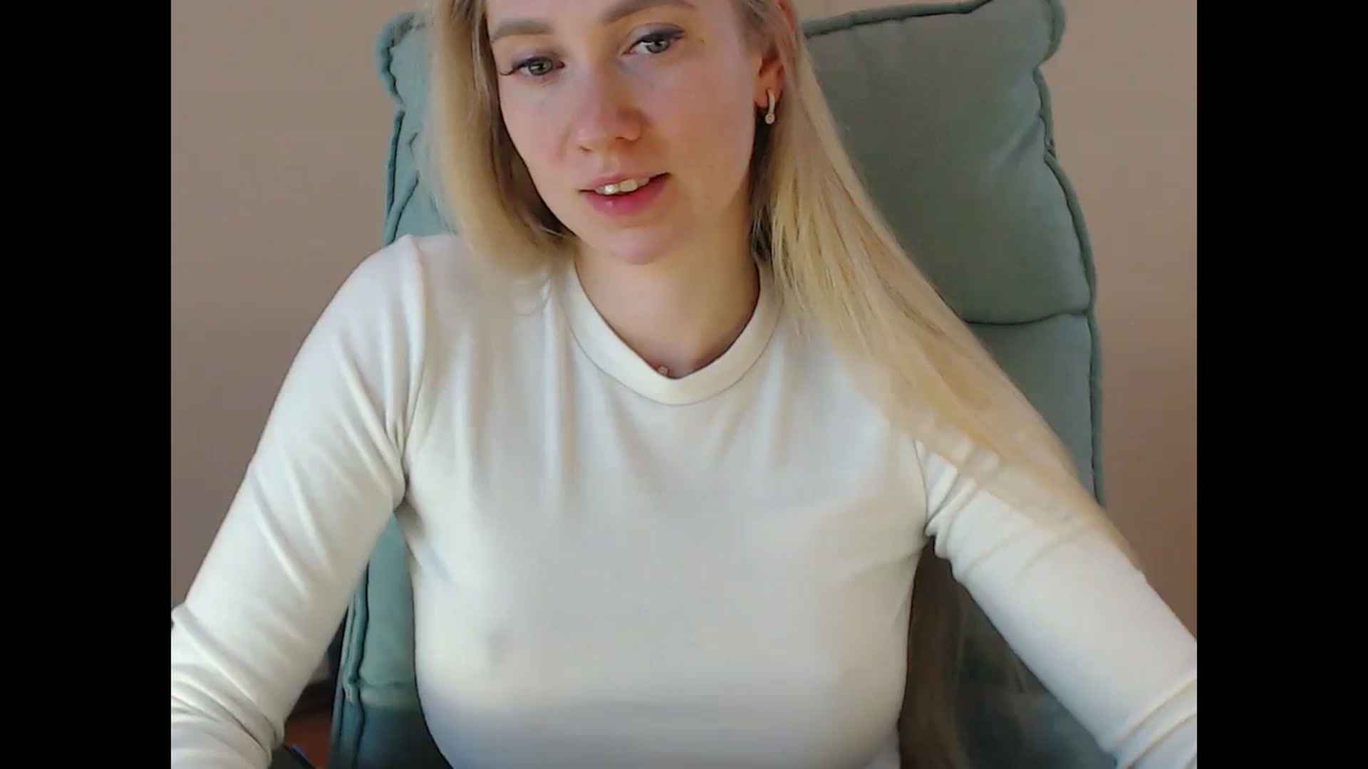 Gallery image thumbnail from Miss_Sylvia's myfreecams stream on, 05/01/2025, 15:06 image 16 of 20