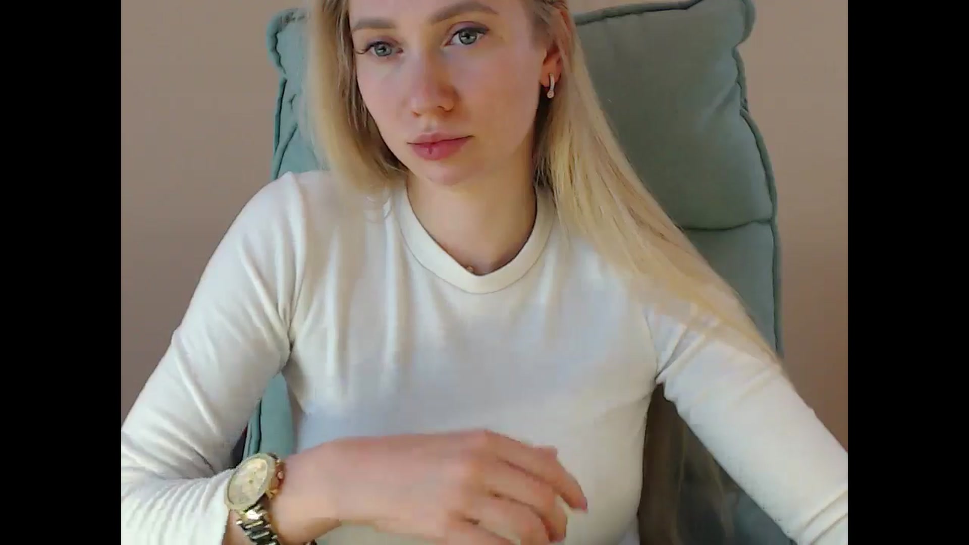Gallery image thumbnail from Miss_Sylvia's myfreecams stream on, 05/01/2025, 15:06 image 14 of 20