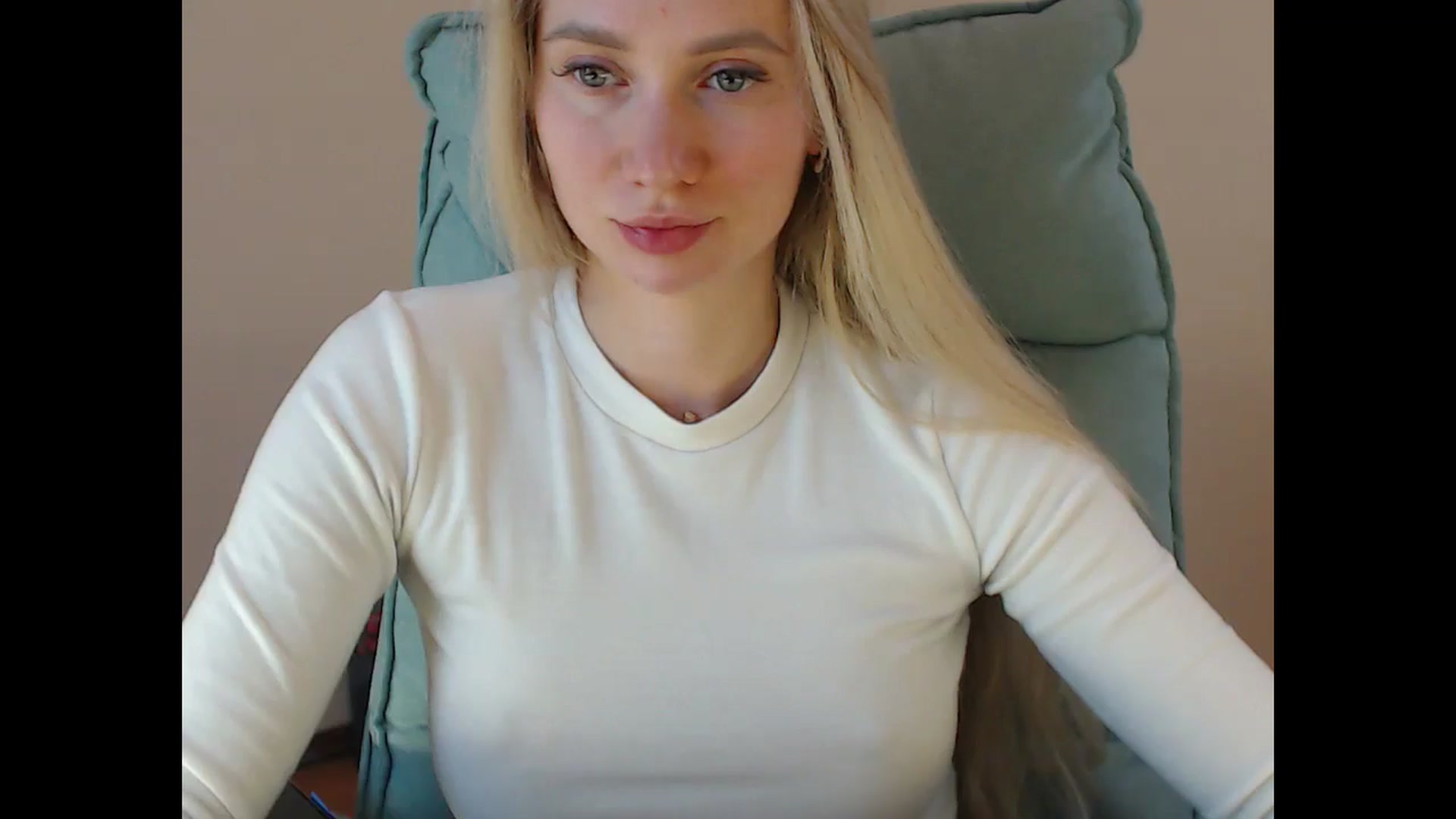 Gallery image thumbnail from Miss_Sylvia's myfreecams stream on, 05/01/2025, 15:06 image 5 of 20