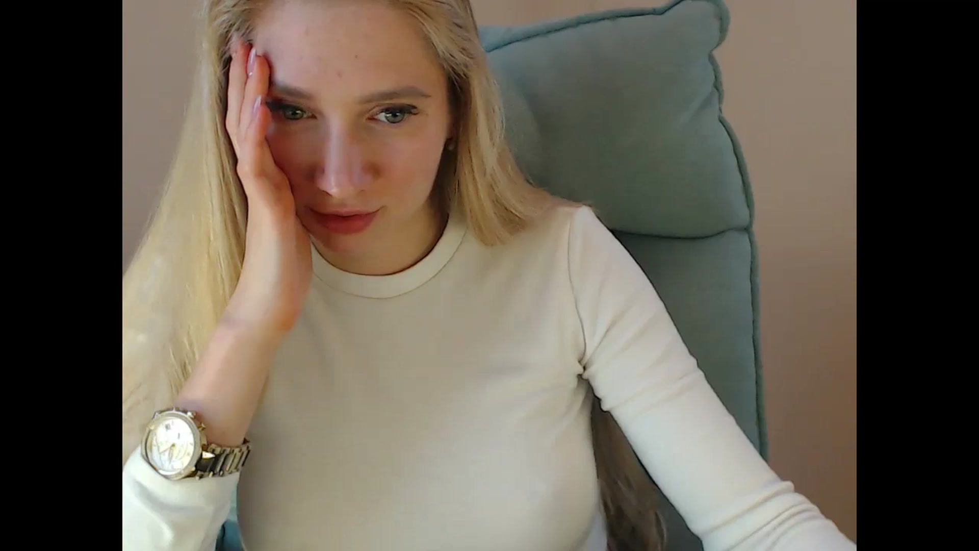 Gallery image thumbnail from Miss_Sylvia's myfreecams stream on, 05/01/2025, 18:04 image 19 of 20