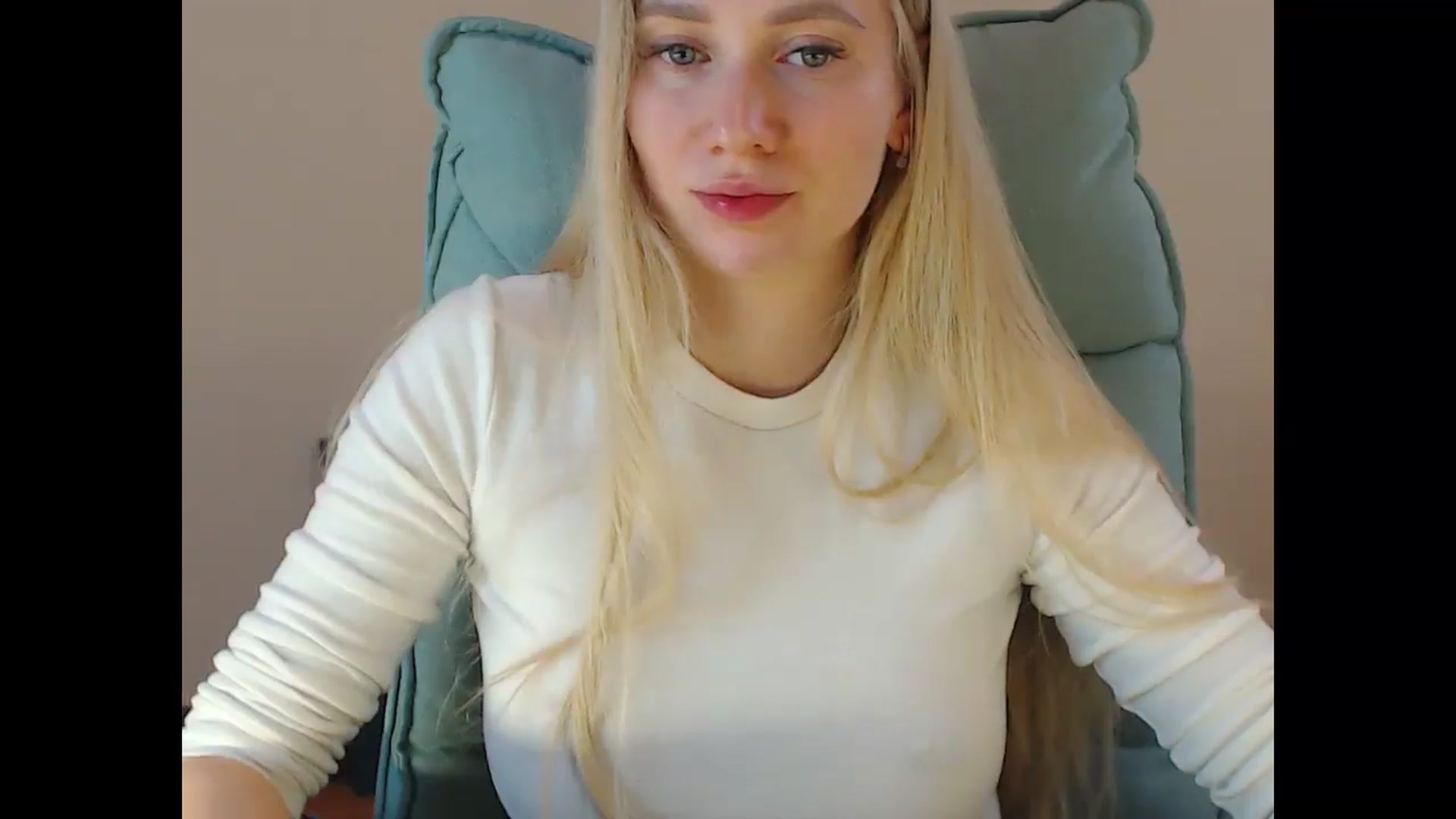 Gallery image thumbnail from Miss_Sylvia's myfreecams stream on, 05/02/2025, 17:52 image 13 of 20