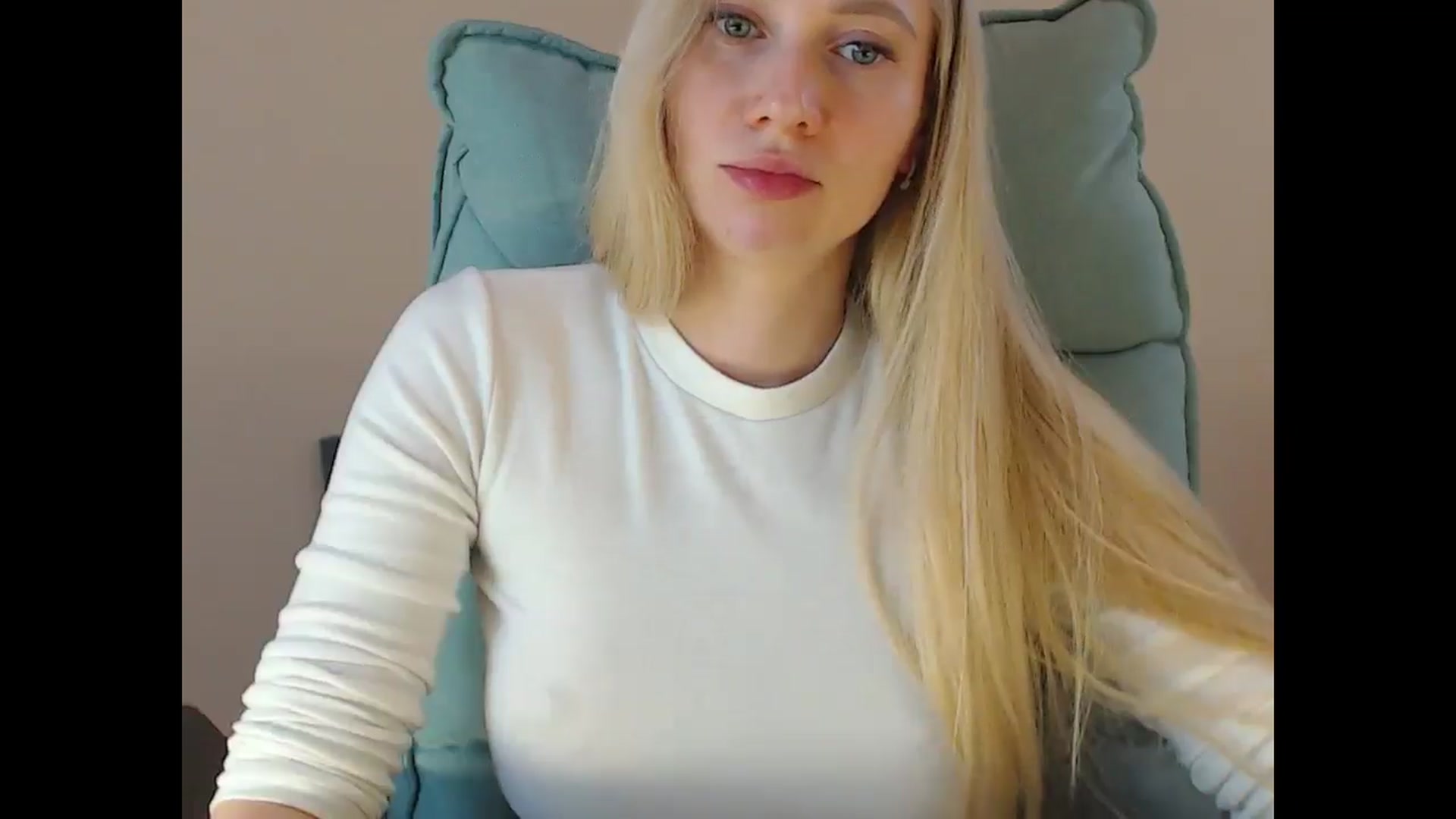 Gallery image thumbnail from Miss_Sylvia's myfreecams stream on, 05/02/2025, 17:52 image 6 of 20