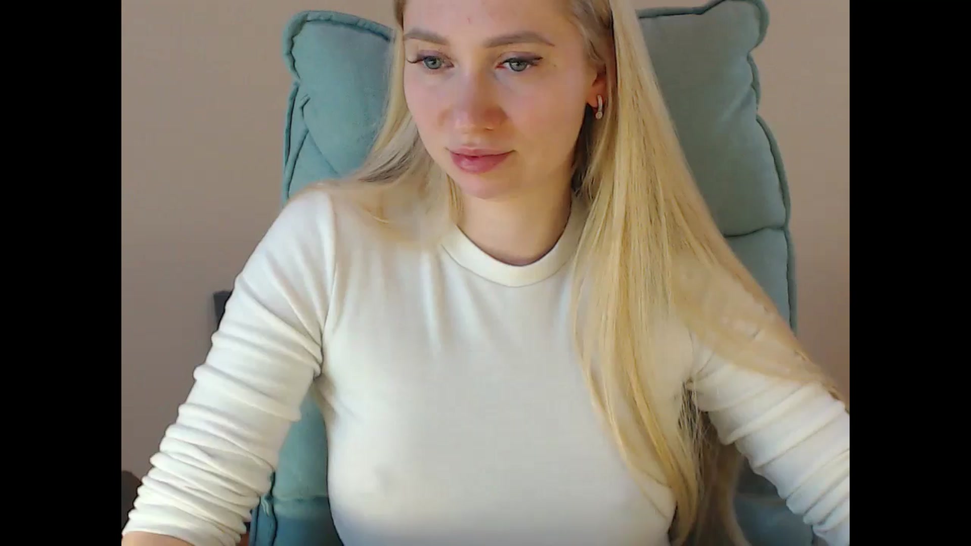Gallery image thumbnail from Miss_Sylvia's myfreecams stream on, 05/02/2025, 17:52 image 18 of 20
