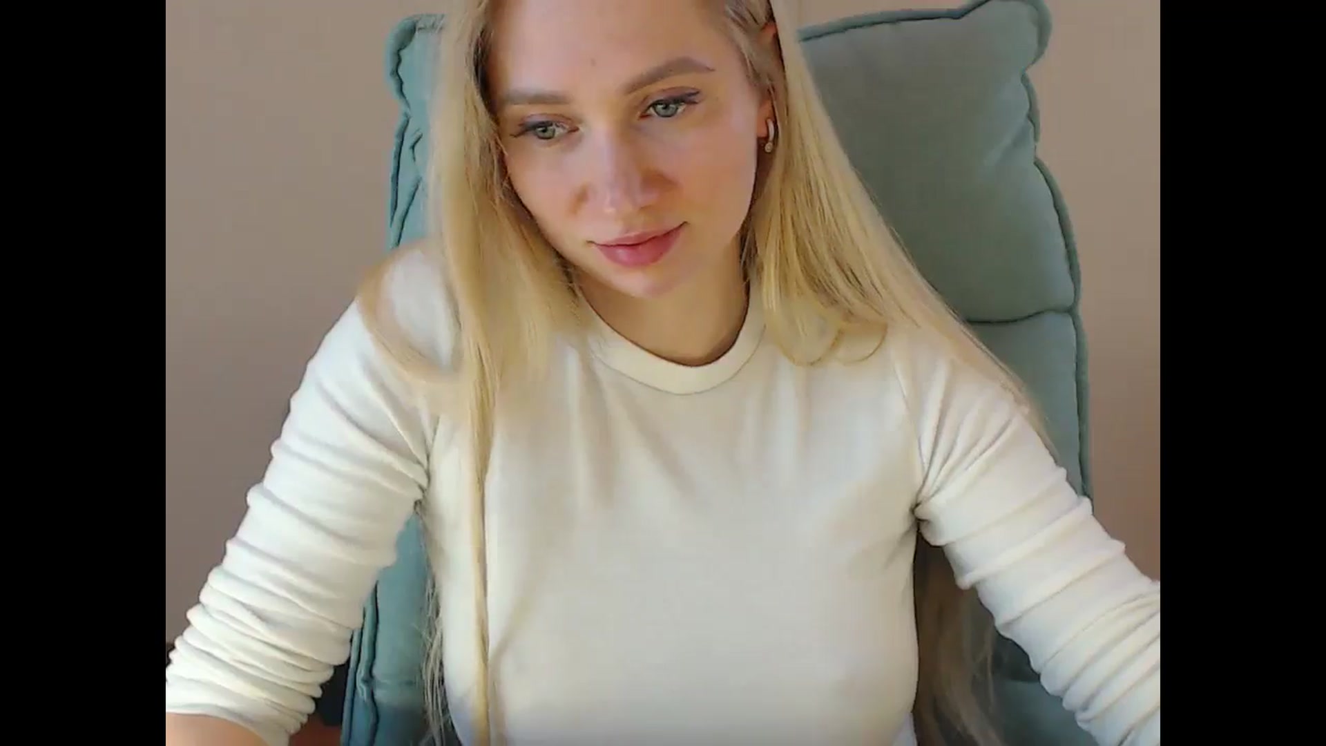Gallery image thumbnail from Miss_Sylvia's myfreecams stream on, 05/02/2025, 17:52 image 9 of 20