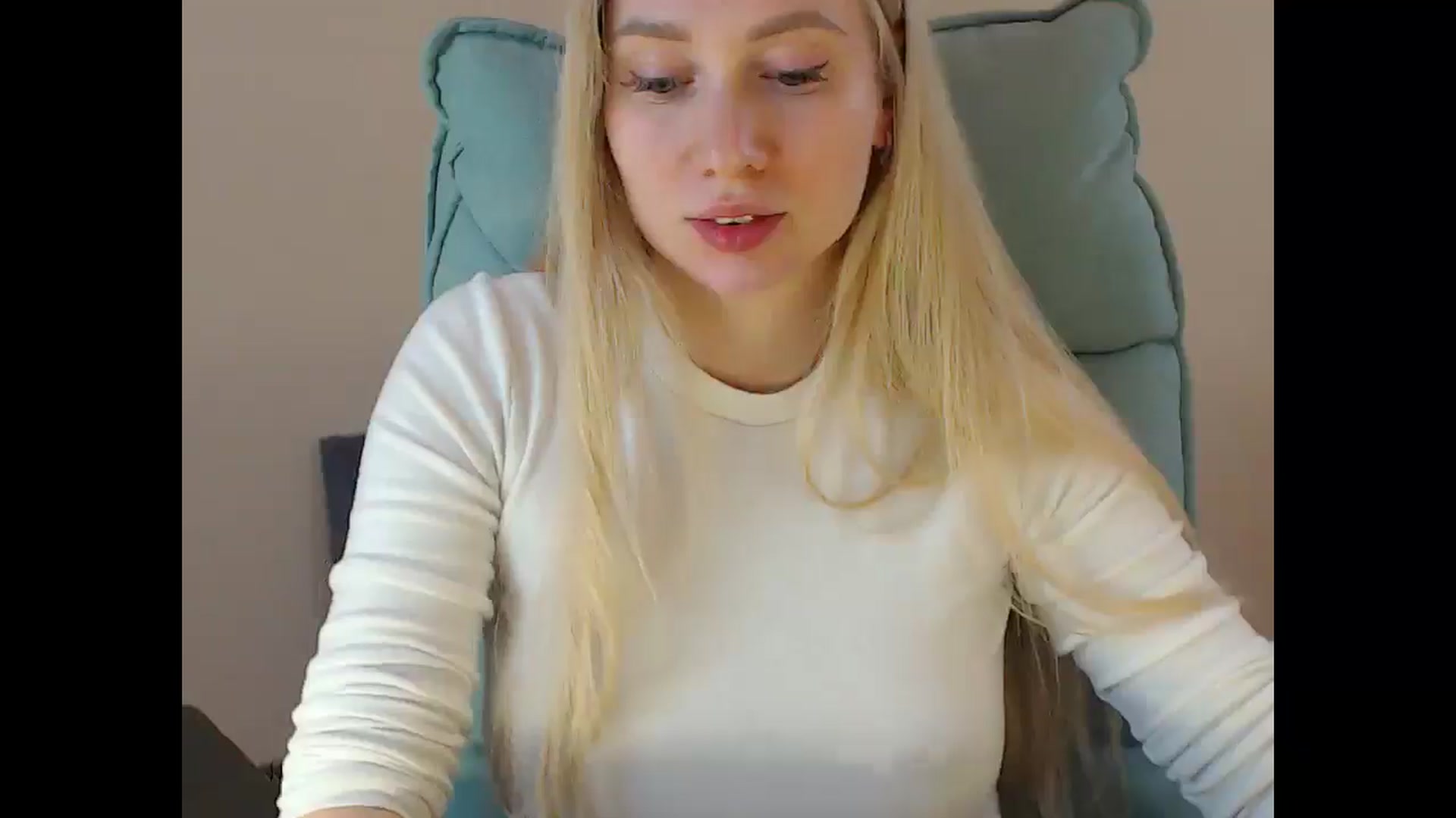 Gallery image thumbnail from Miss_Sylvia's myfreecams stream on, 05/02/2025, 17:52 image 14 of 20