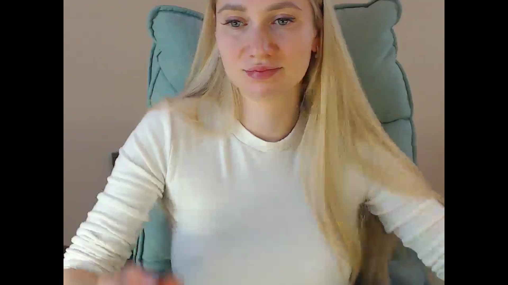 Gallery image thumbnail from Miss_Sylvia's myfreecams stream on, 05/02/2025, 17:52 image 19 of 20