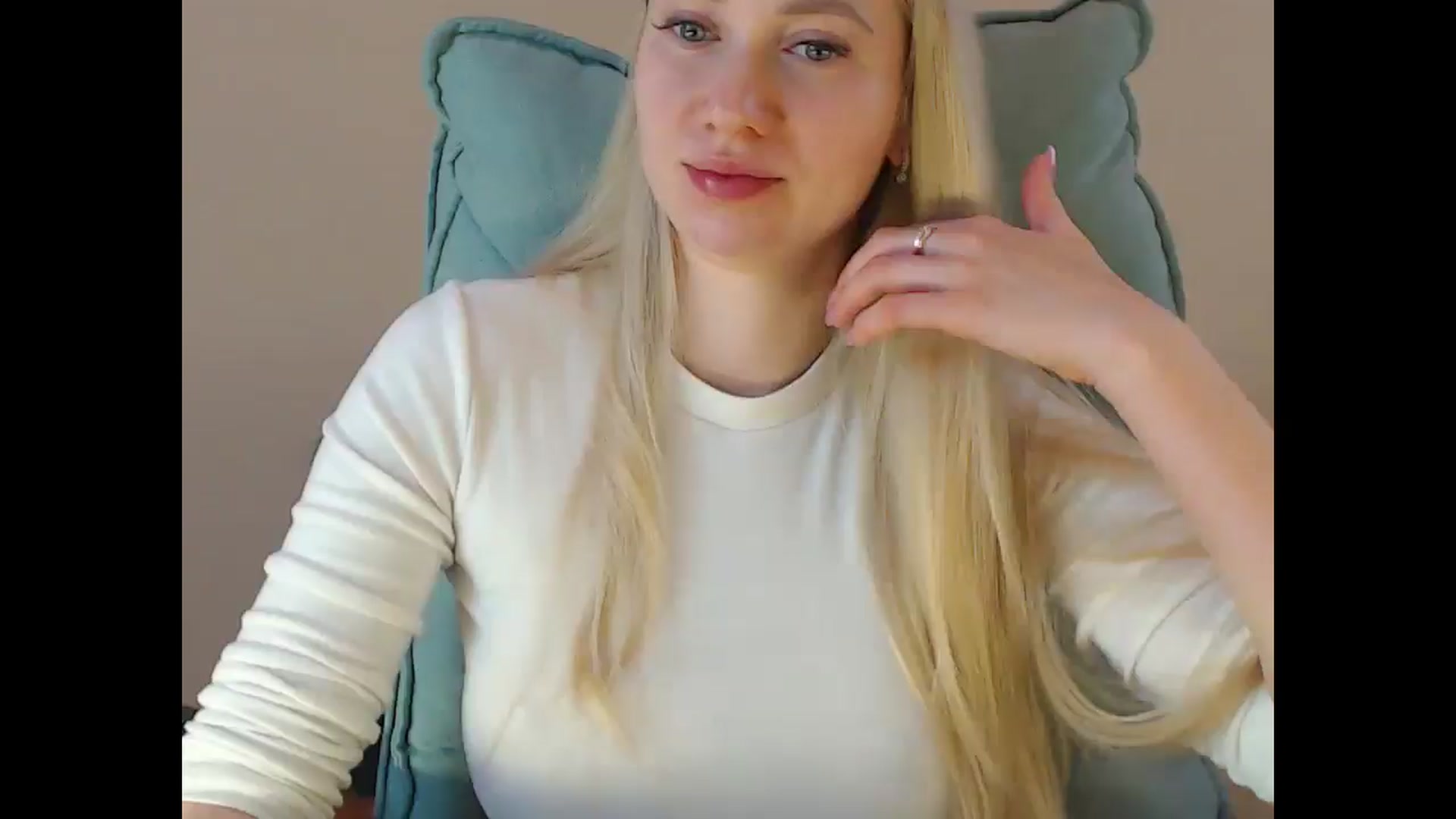 Gallery image thumbnail from Miss_Sylvia's myfreecams stream on, 05/02/2025, 17:52 image 16 of 20