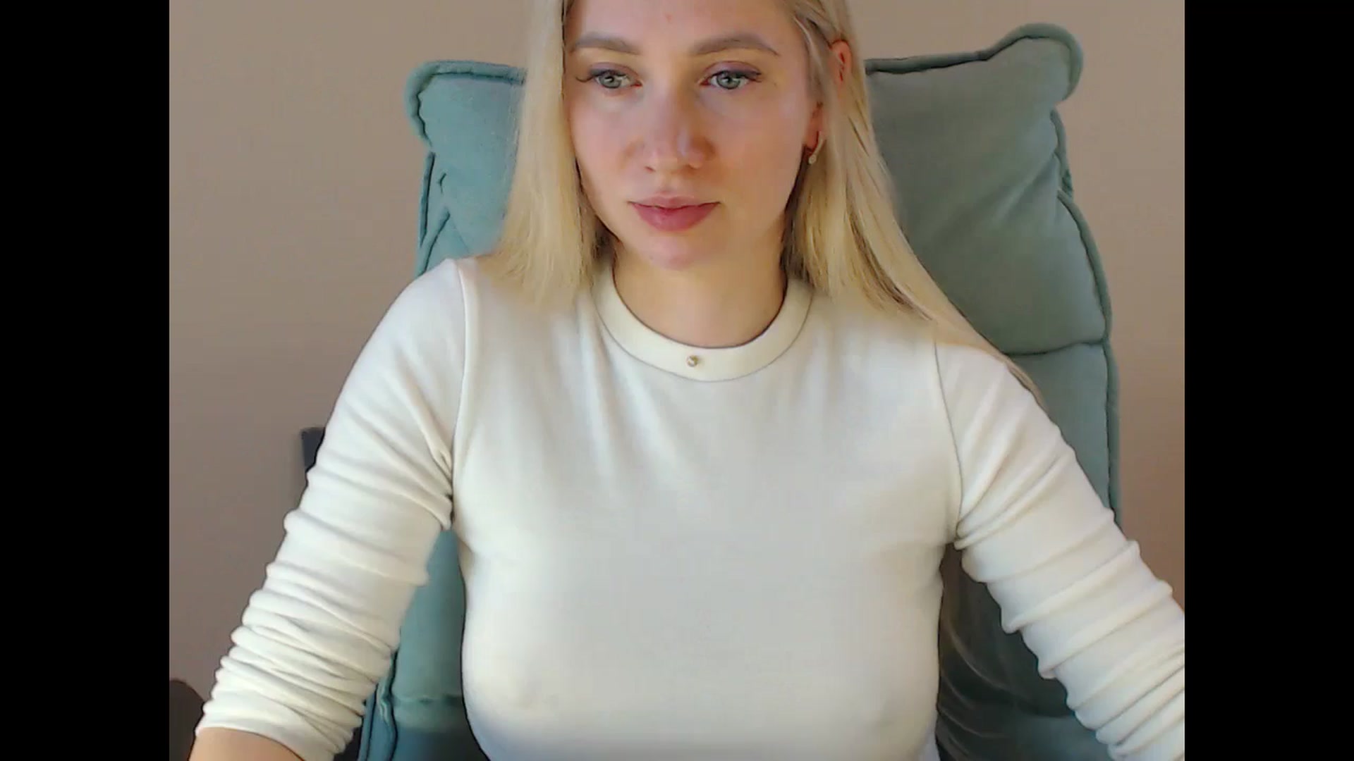 Gallery image thumbnail from Miss_Sylvia's myfreecams stream on, 05/02/2025, 18:24 image 2 of 20