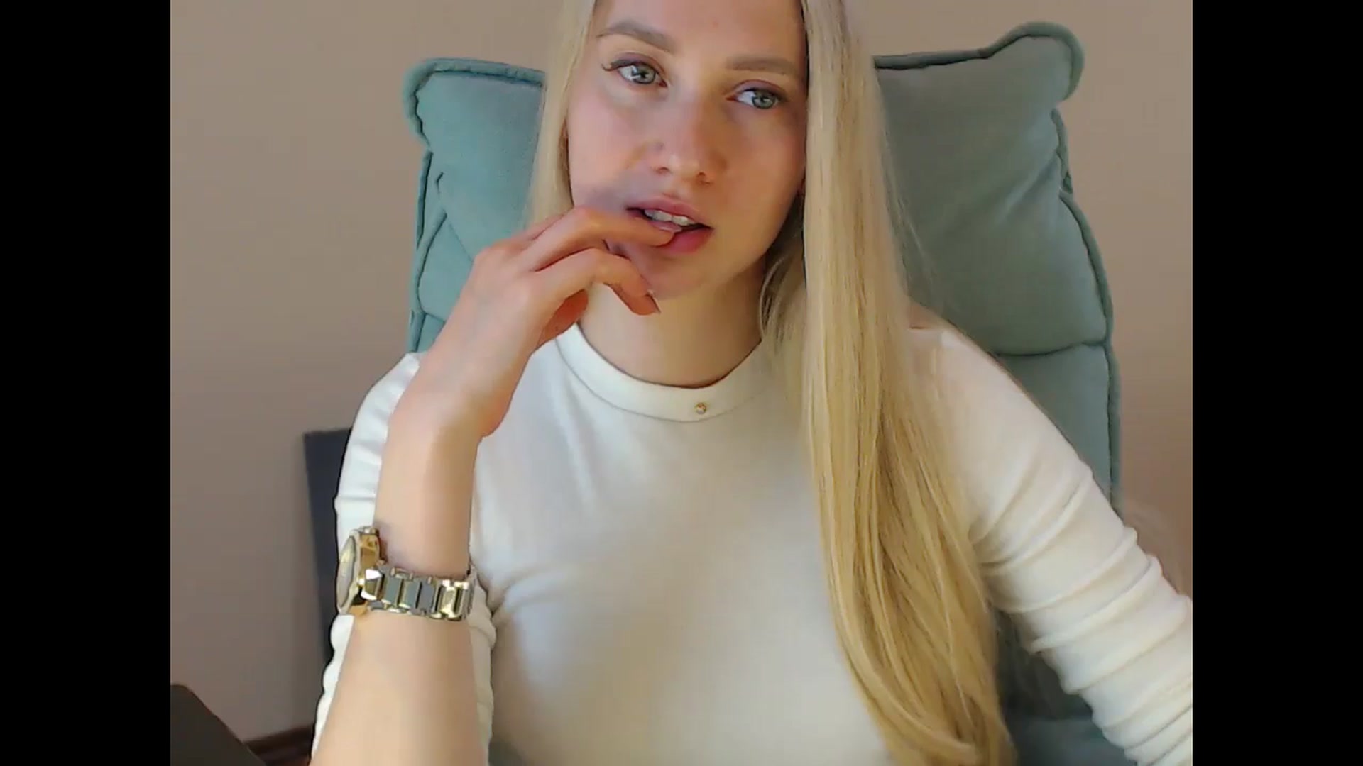 Gallery image thumbnail from Miss_Sylvia's myfreecams stream on, 05/02/2025, 18:24 image 18 of 20