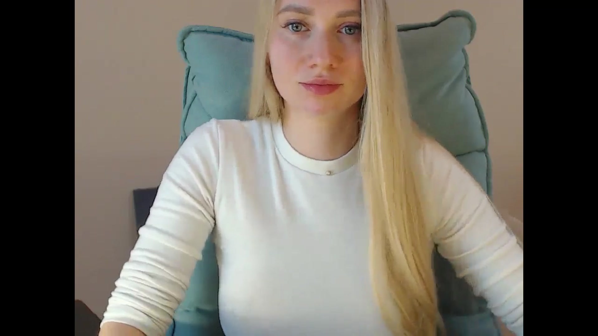 Gallery image thumbnail from Miss_Sylvia's myfreecams stream on, 05/02/2025, 18:24 image 16 of 20