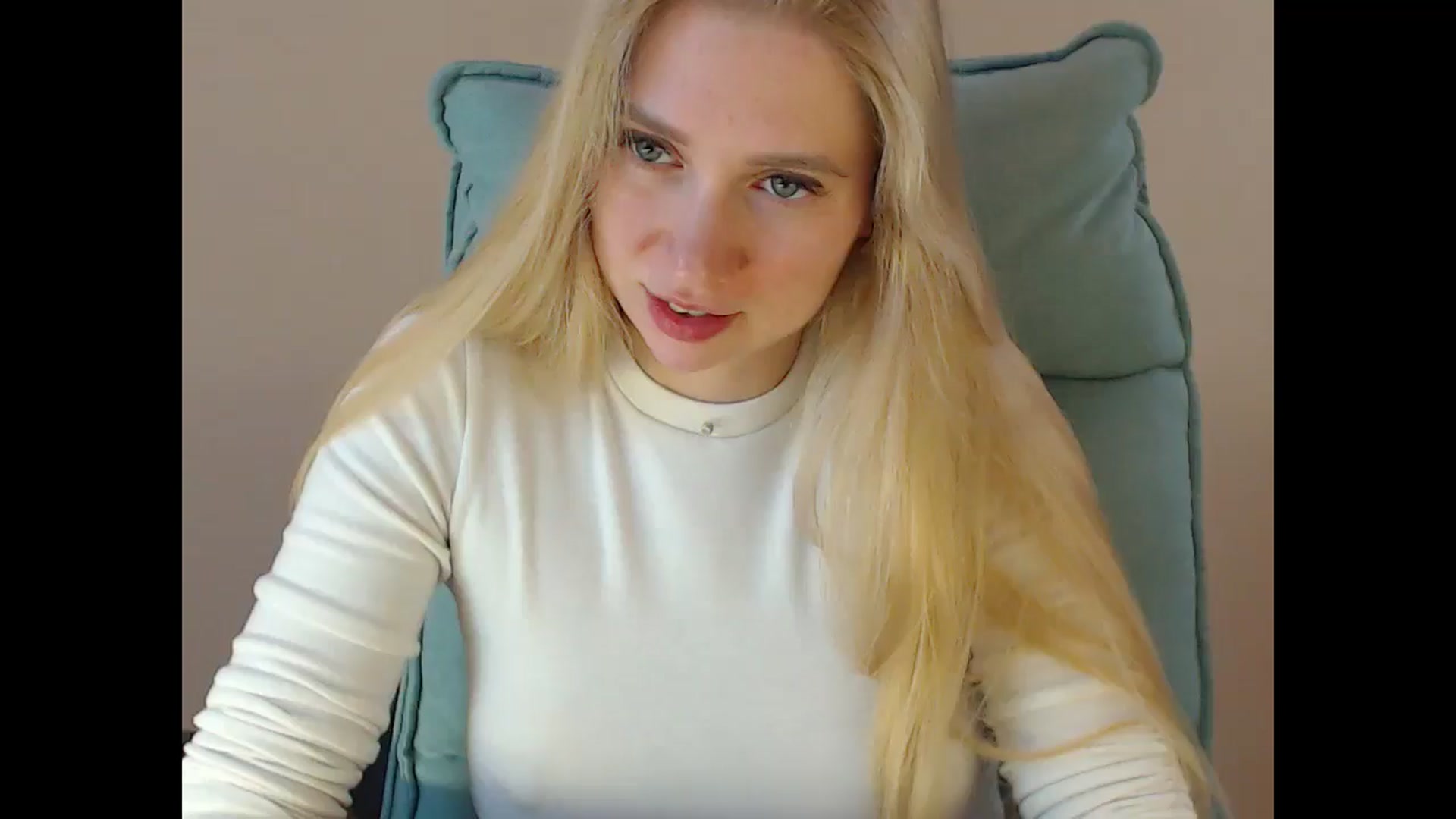 Gallery image thumbnail from Miss_Sylvia's myfreecams stream on, 05/02/2025, 18:24 image 9 of 20