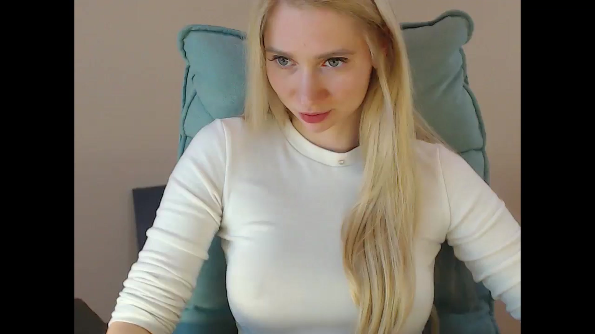 Gallery image thumbnail from Miss_Sylvia's myfreecams stream on, 05/02/2025, 18:24 image 19 of 20
