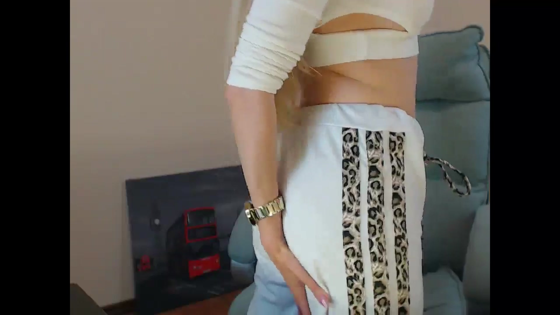 Gallery image thumbnail from Miss_Sylvia's myfreecams stream on, 05/02/2025, 19:09 image 18 of 20