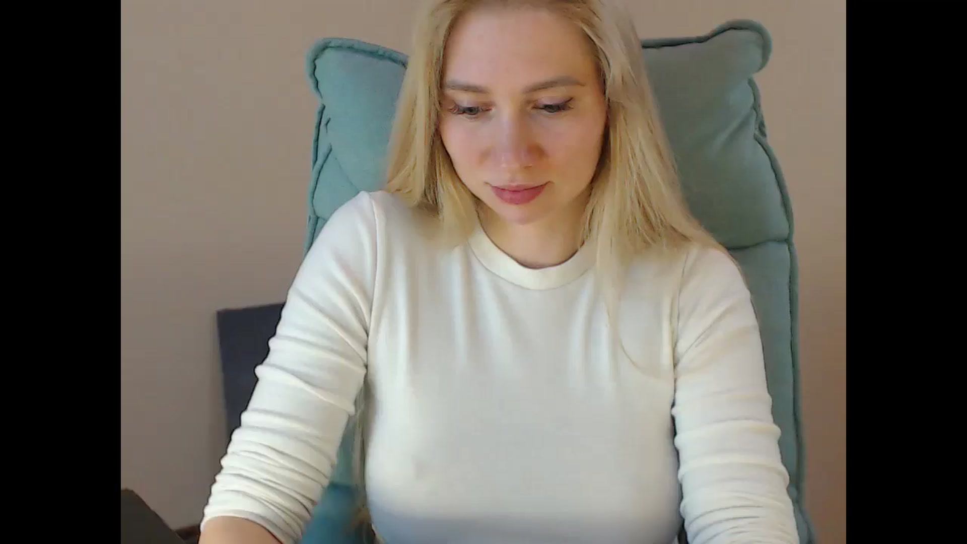 Gallery image thumbnail from Miss_Sylvia's myfreecams stream on, 05/02/2025, 19:09 image 1 of 20