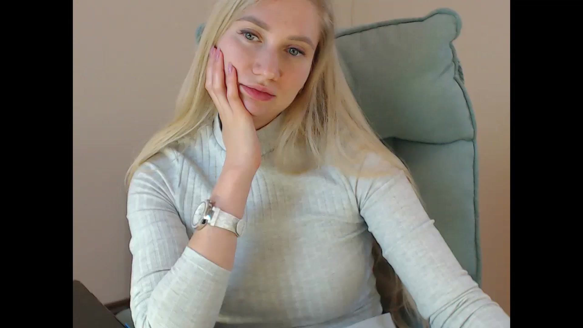 Gallery image thumbnail from Miss_Sylvia's myfreecams stream on, 05/03/2025, 20:03 image 10 of 20
