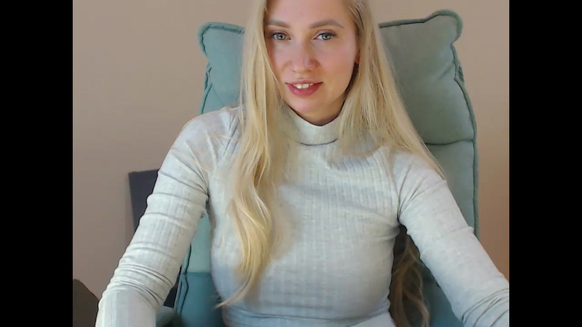 Gallery image thumbnail from Miss_Sylvia's myfreecams stream on, 05/03/2025, 20:03 image 6 of 20