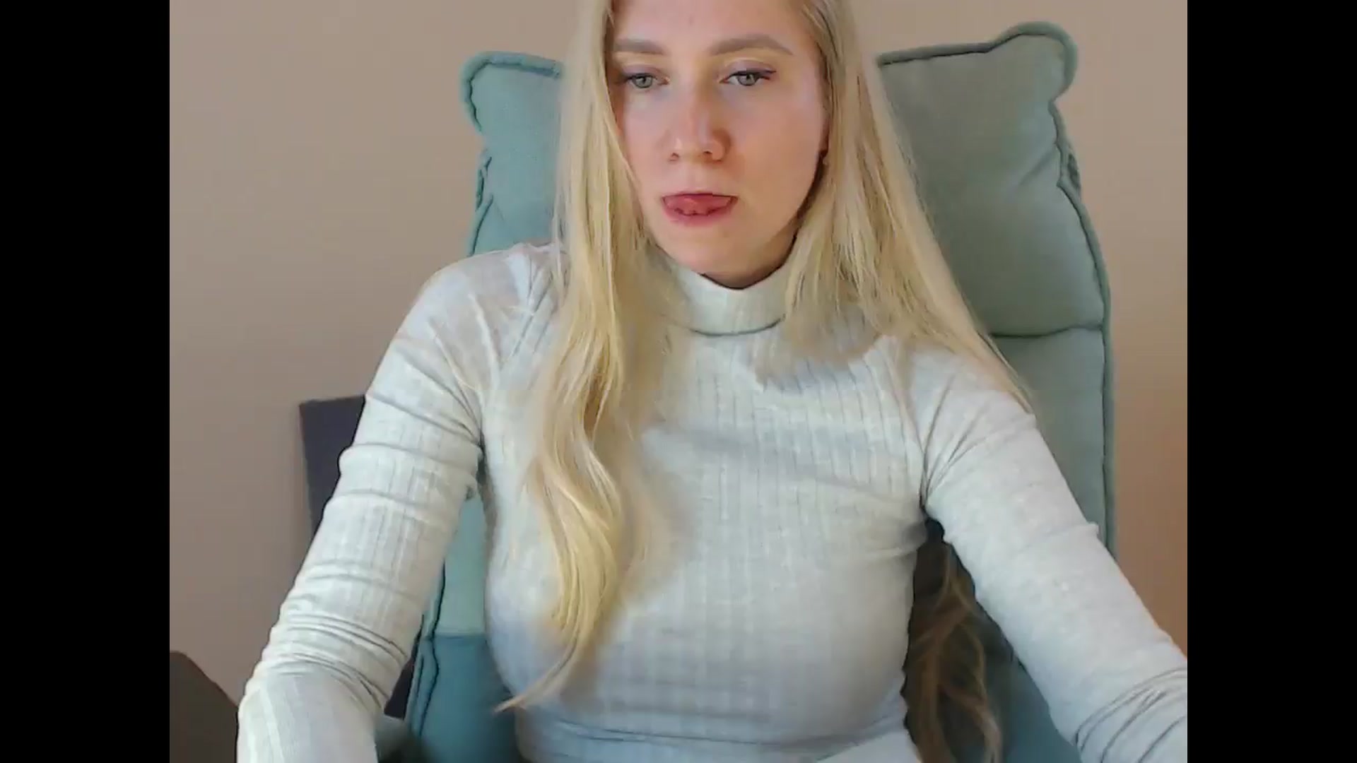 Gallery image thumbnail from Miss_Sylvia's myfreecams stream on, 05/03/2025, 20:03 image 5 of 20