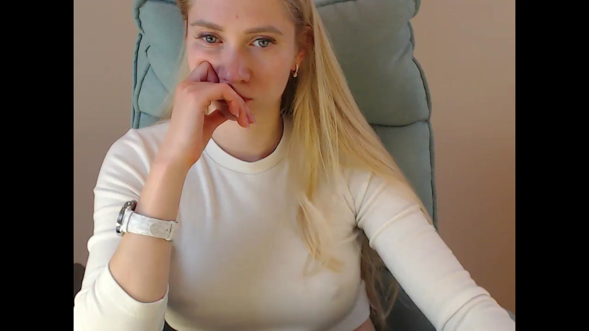 Gallery image thumbnail from Miss_Sylvia's myfreecams stream on, 05/04/2025, 19:44 image 6 of 20