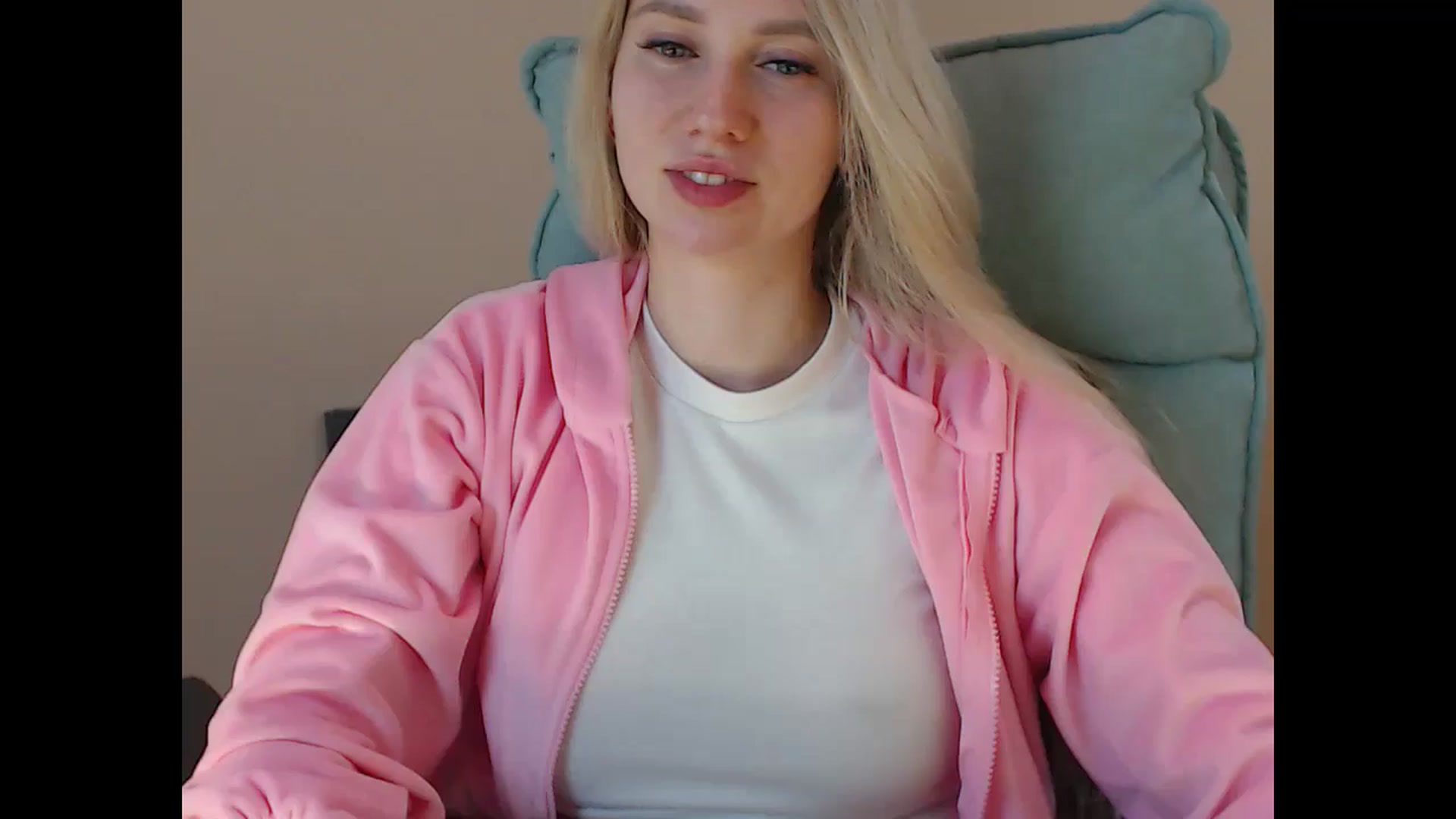 Gallery image thumbnail from Miss_Sylvia's myfreecams stream on, 05/06/2025, 18:54 image 3 of 20