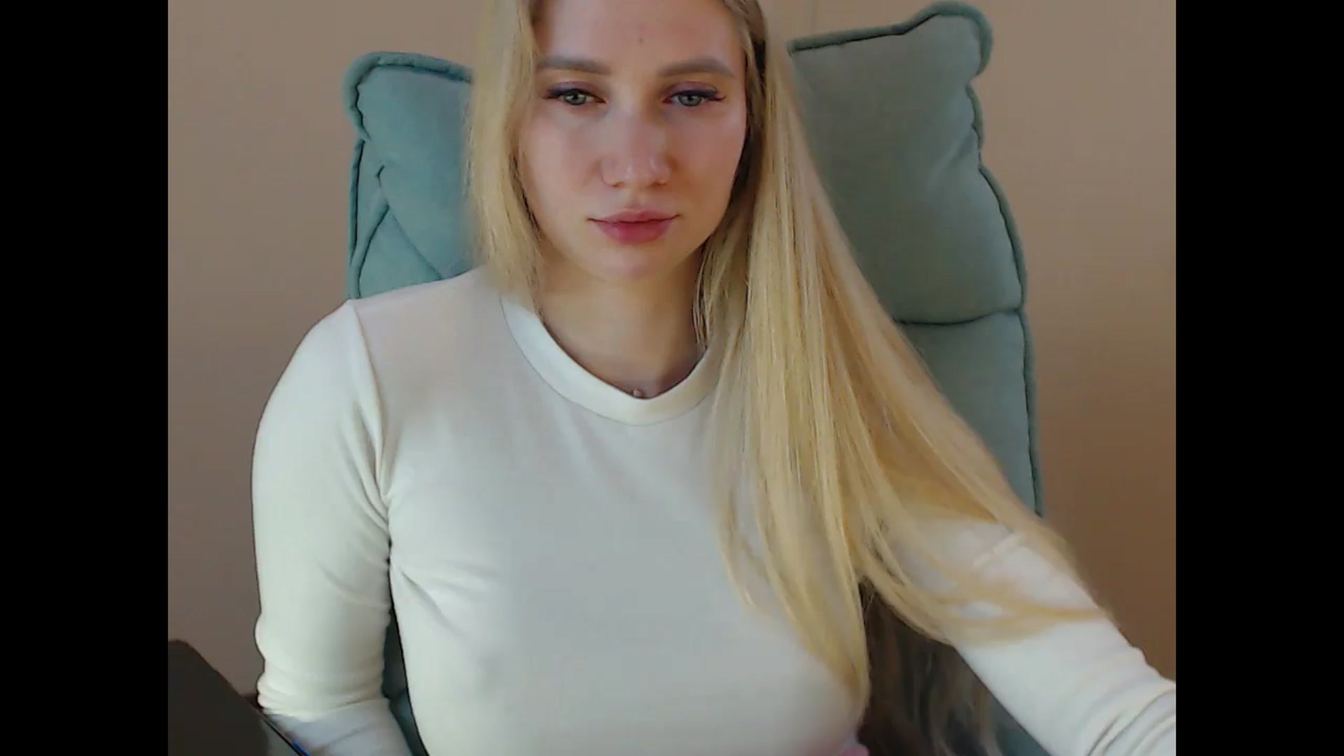 Gallery image thumbnail from Miss_Sylvia's myfreecams stream on, 05/06/2025, 20:12 image 13 of 20