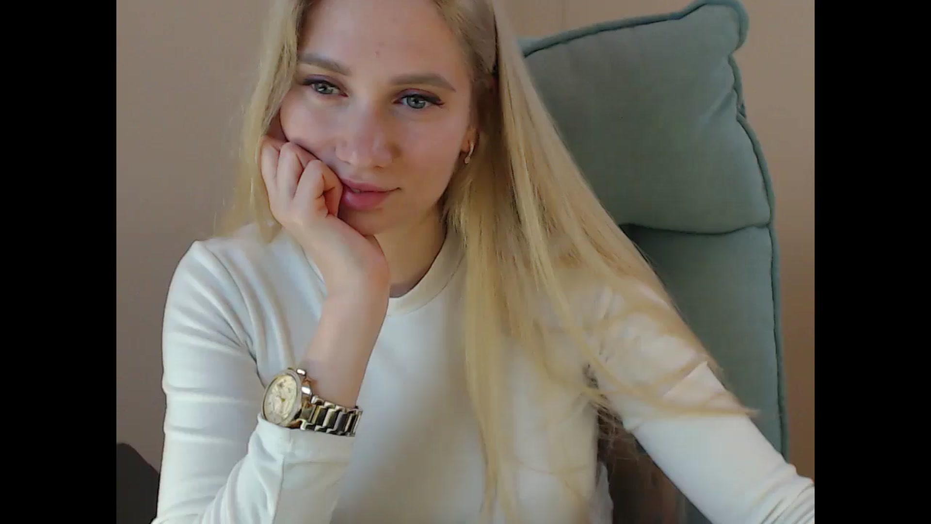 Gallery image thumbnail from Miss_Sylvia's myfreecams stream on, 05/06/2025, 20:12 image 1 of 20