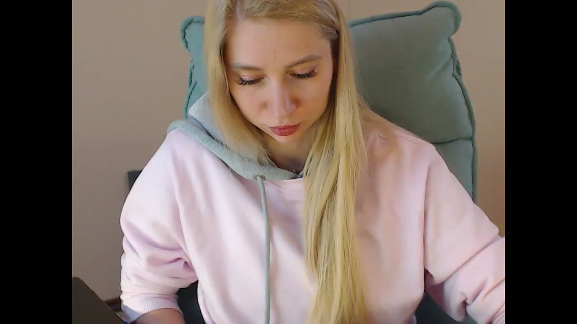 Gallery image thumbnail from Miss_Sylvia's myfreecams stream on, 05/07/2025, 15:24 image 15 of 20