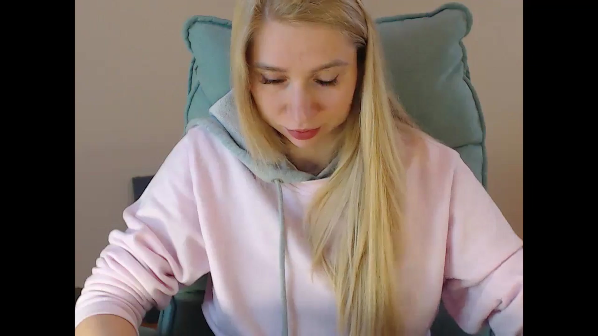 Gallery image thumbnail from Miss_Sylvia's myfreecams stream on, 05/07/2025, 15:24 image 18 of 20