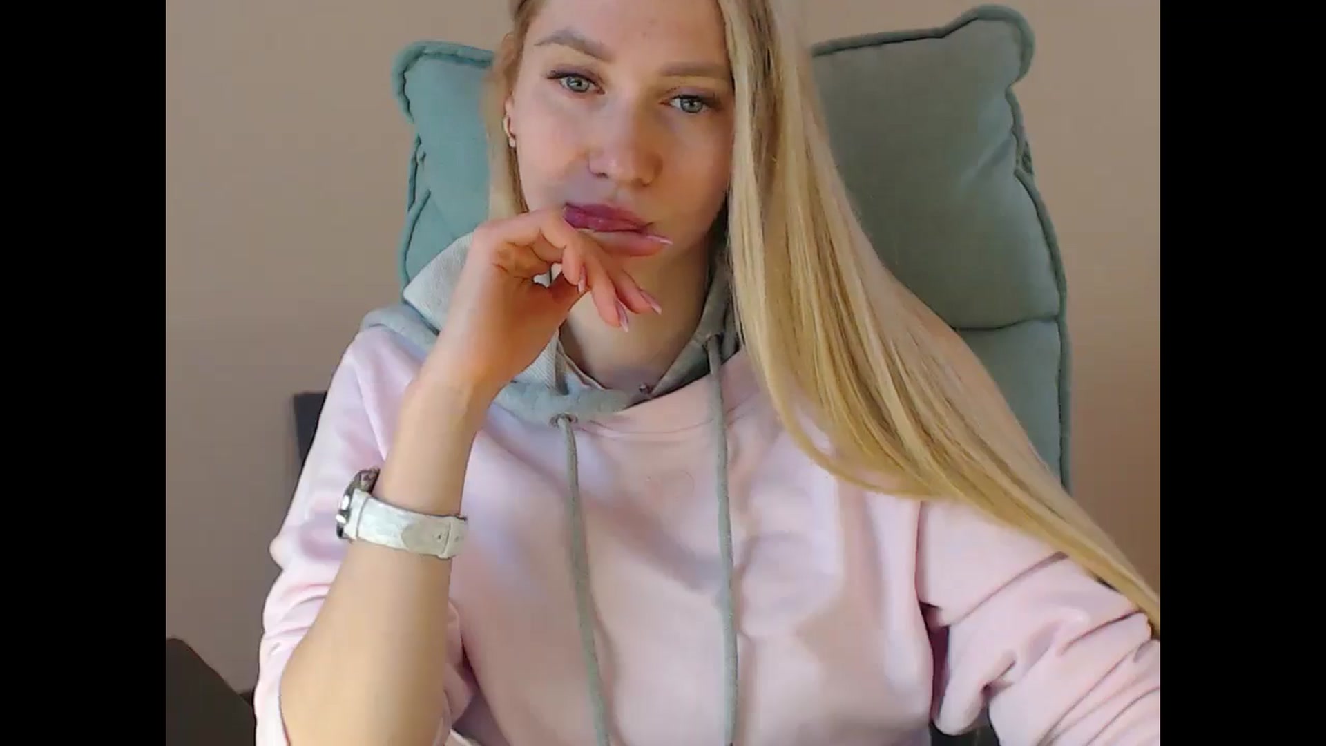 Gallery image thumbnail from Miss_Sylvia's myfreecams stream on, 05/07/2025, 15:24 image 3 of 20