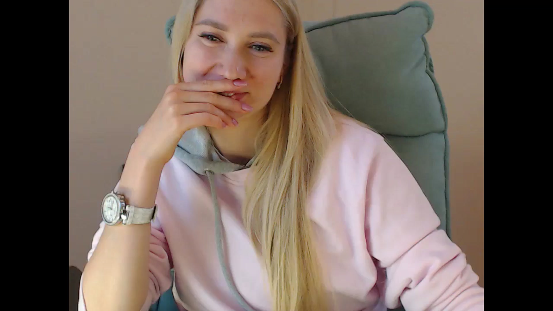 Gallery image thumbnail from Miss_Sylvia's myfreecams stream on, 05/07/2025, 15:24 image 16 of 20