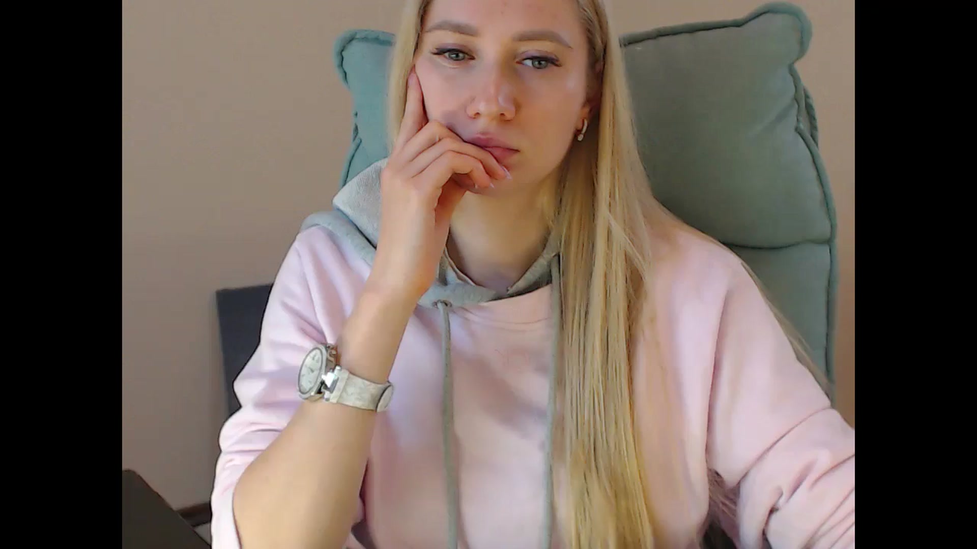 Gallery image thumbnail from Miss_Sylvia's myfreecams stream on, 05/07/2025, 15:24 image 11 of 20