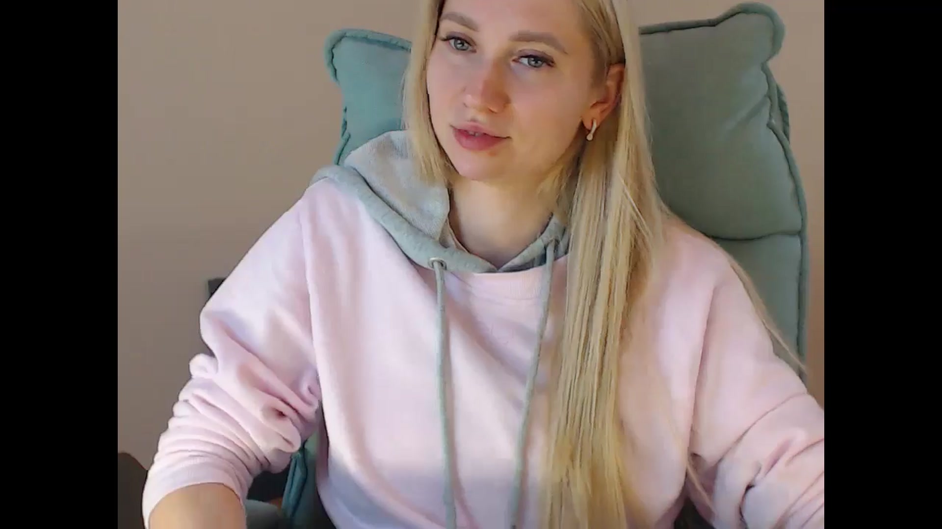 Gallery image thumbnail from Miss_Sylvia's myfreecams stream on, 05/07/2025, 15:24 image 8 of 20
