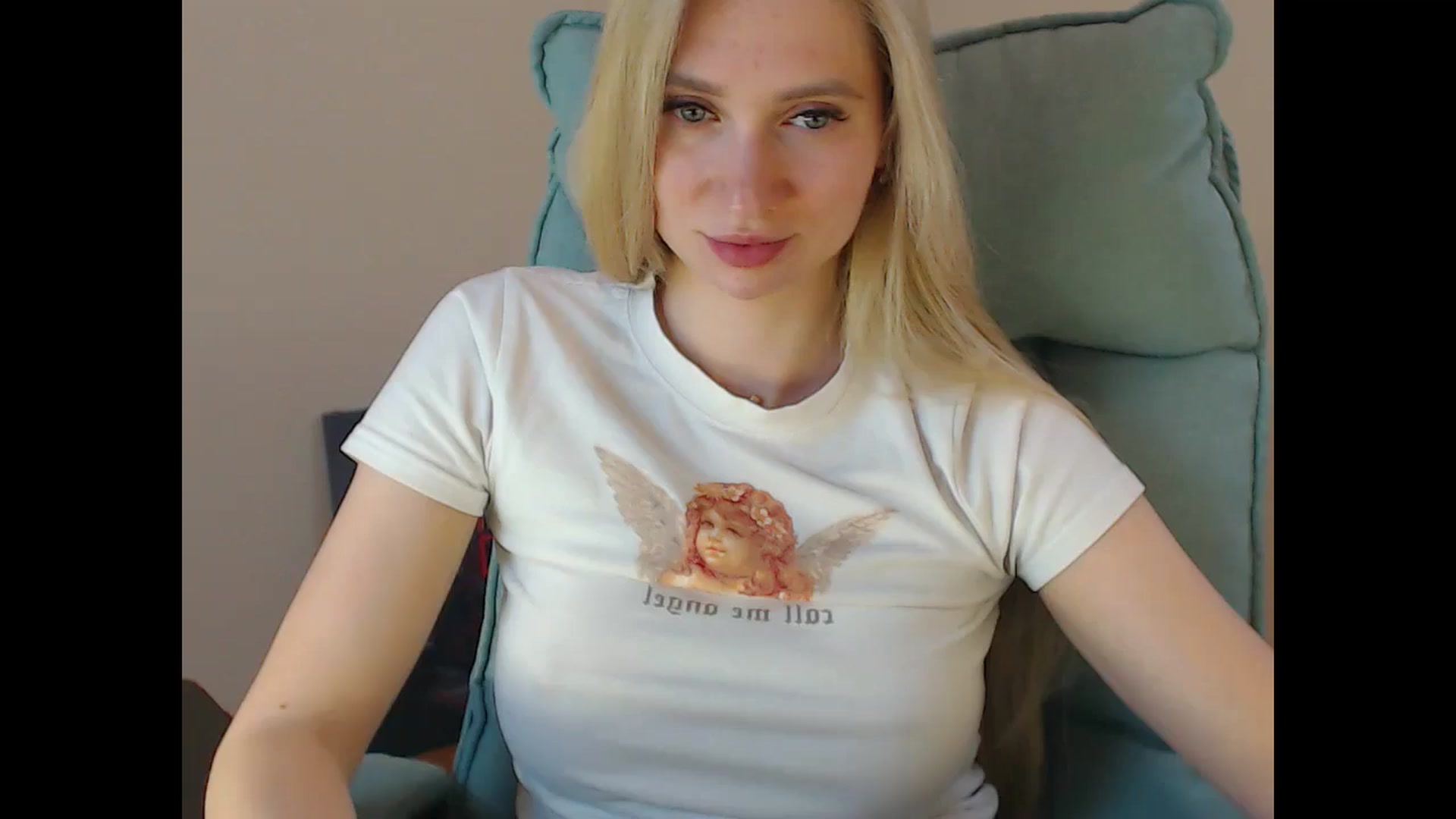 Gallery image thumbnail from Miss_Sylvia's myfreecams stream on, 05/07/2025, 18:23 image 17 of 20