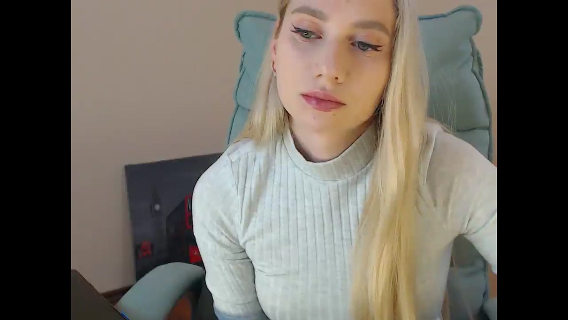 Gallery image thumbnail from Miss_Sylvia's myfreecams stream on, 05/08/2025, 18:05 image 6 of 20
